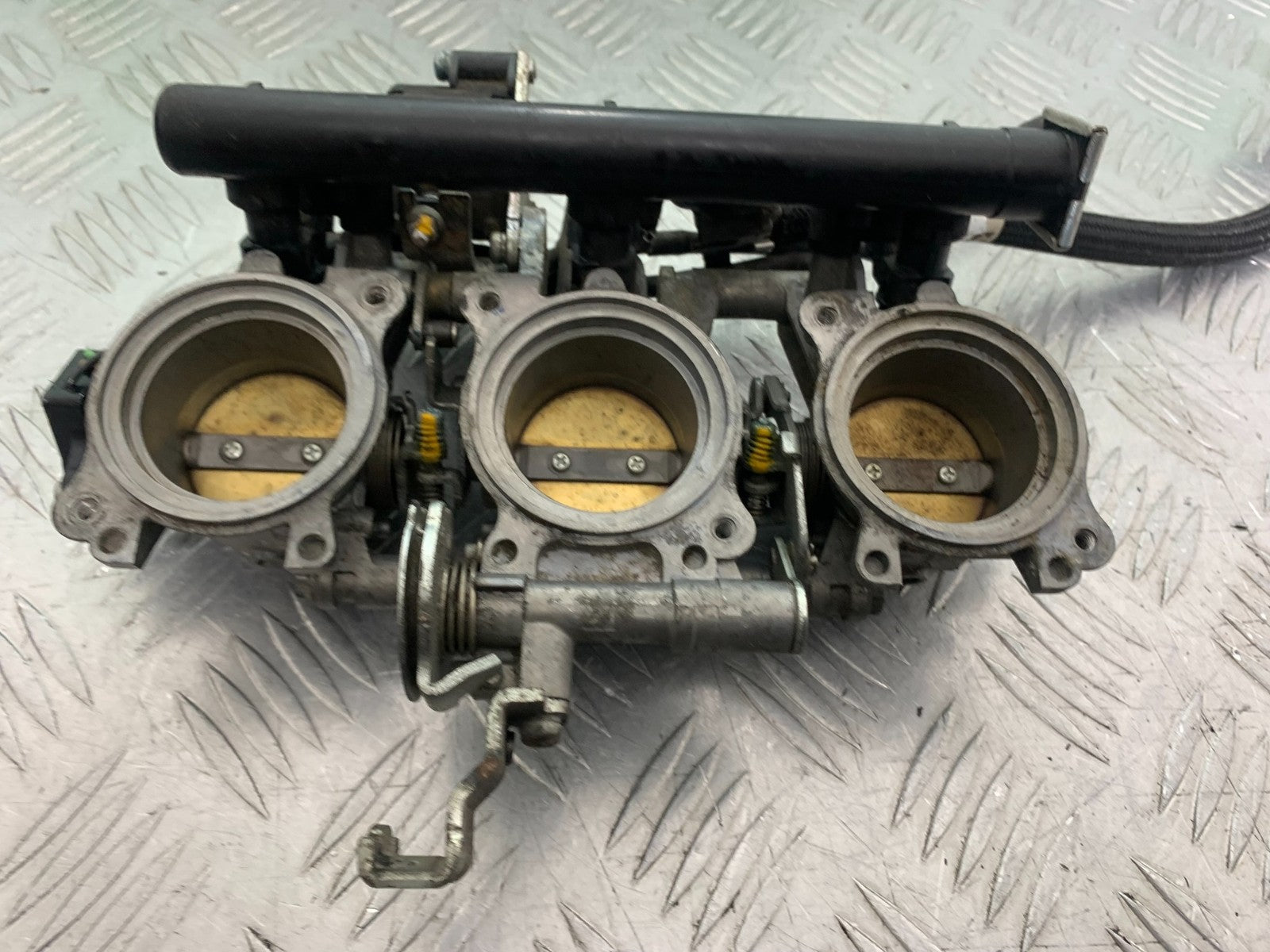 TRIUMPH 675 STREET TRIPLE RX THROTTLE BODIES 2015- 2017 (CMB1299)
