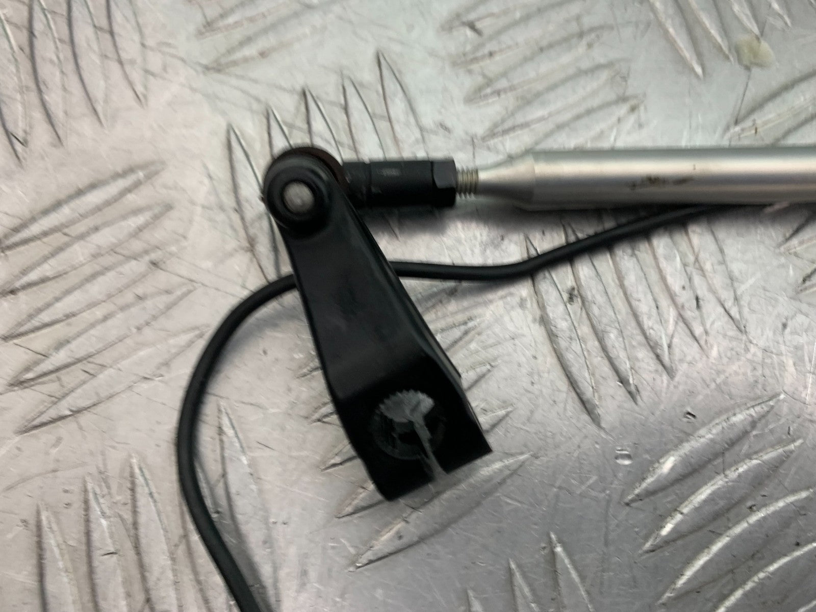 TRIUMPH 675 STREET TRIPLE RX QUICK SHIFTER  2015- 2017 (CMB1299)
