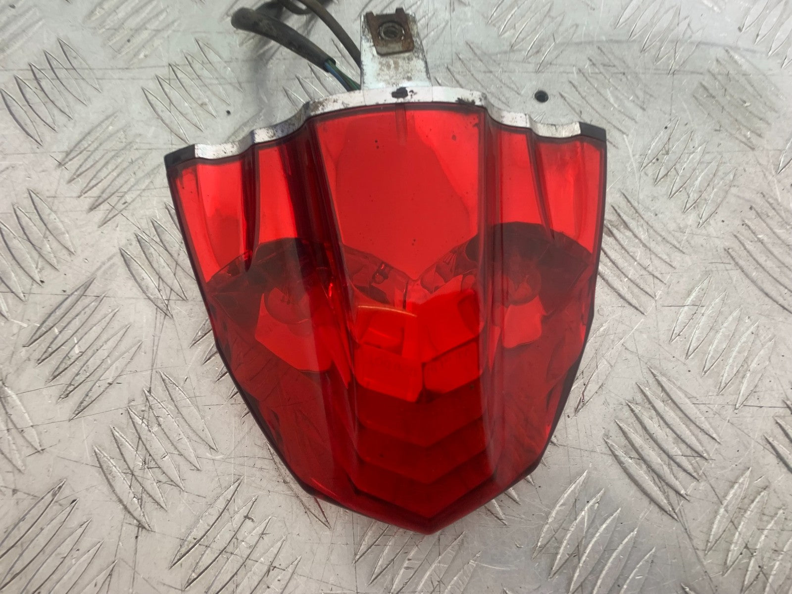 APRILIA SL750 SL 750 SHIVER REAR LIGHT YEAR 2008-2016 (CMB1242)