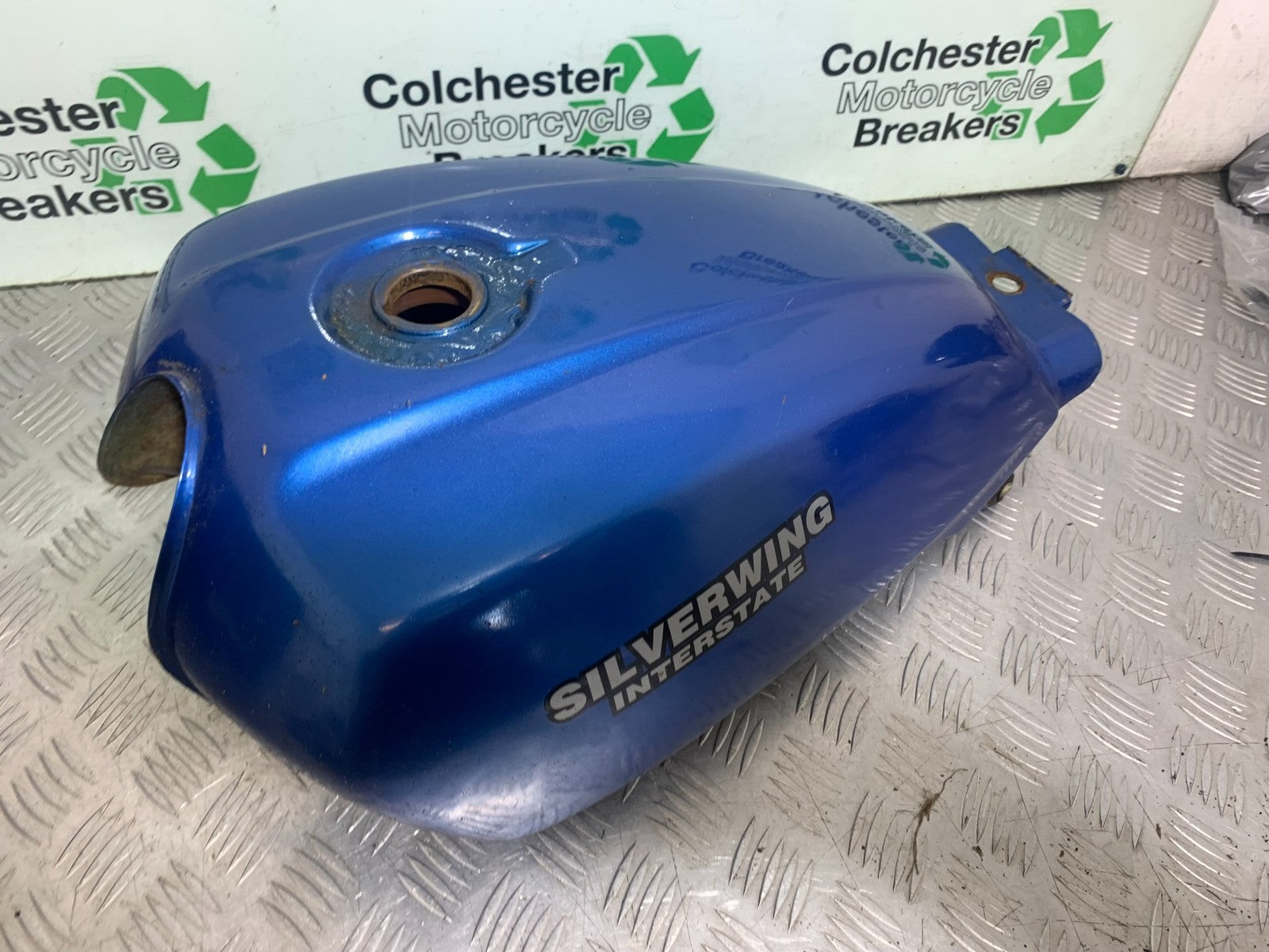 HONDA GL500 GL 500 SILVERWING PETROL TANK    YEAR 1981-82 (CMB1168)