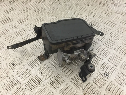 TRIUMPH TROPHY 1215 SE ABS PUMP   2012-2017 (STOCK 740)