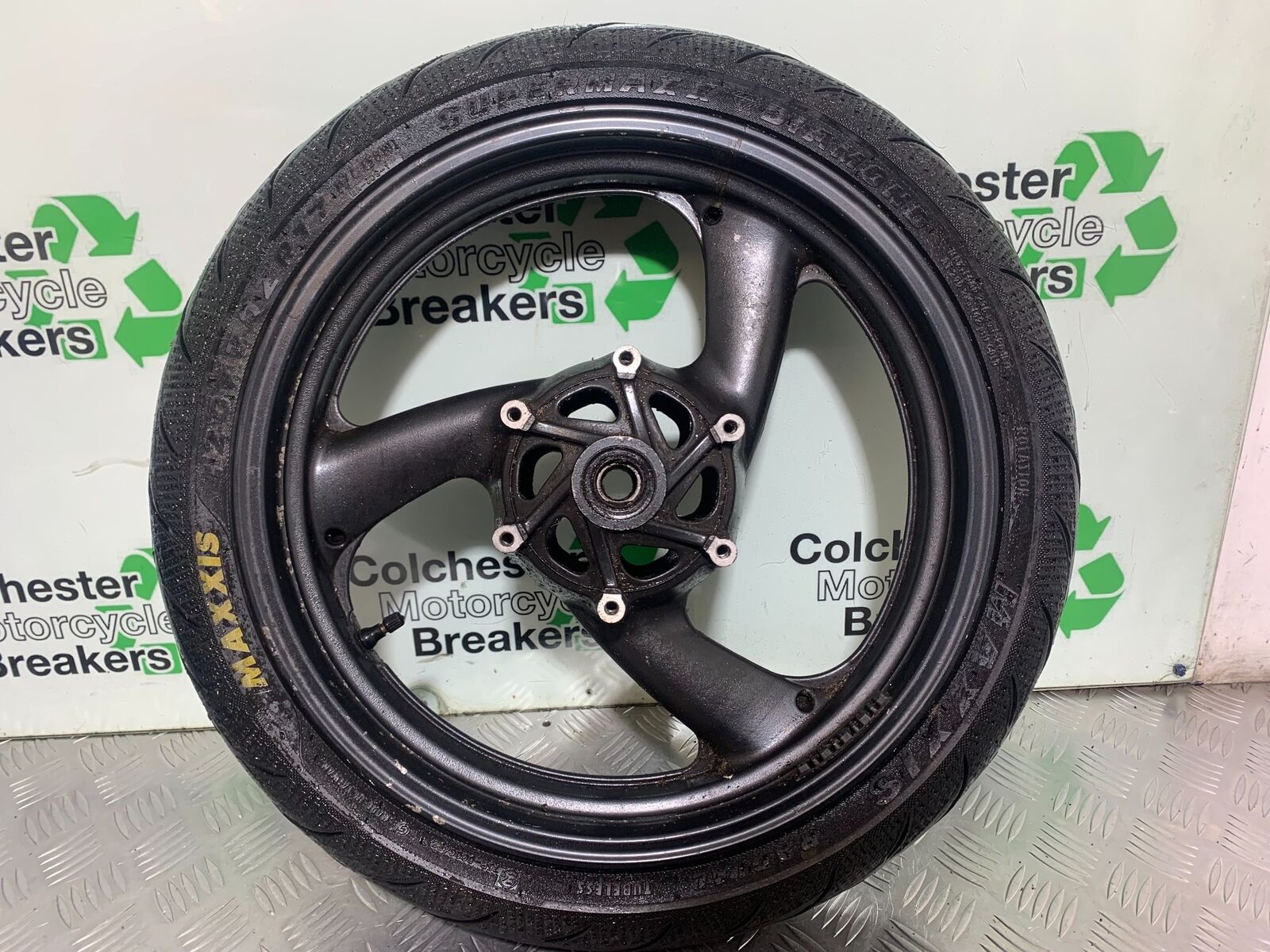 YAMAHA XJR1300 XJR 1300 FRONT WHEEL  YEAR 1999-2003 (CMB1055)