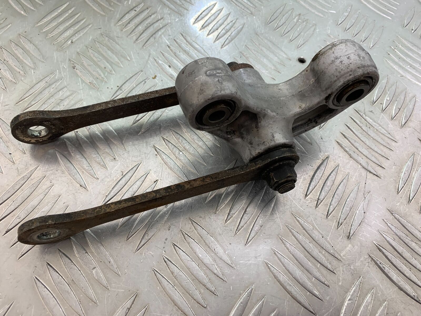 SUZUKI SV650 SV 650 REAR SHOCK LINKAGE   YEAR 2003-2006 (CMB1024)