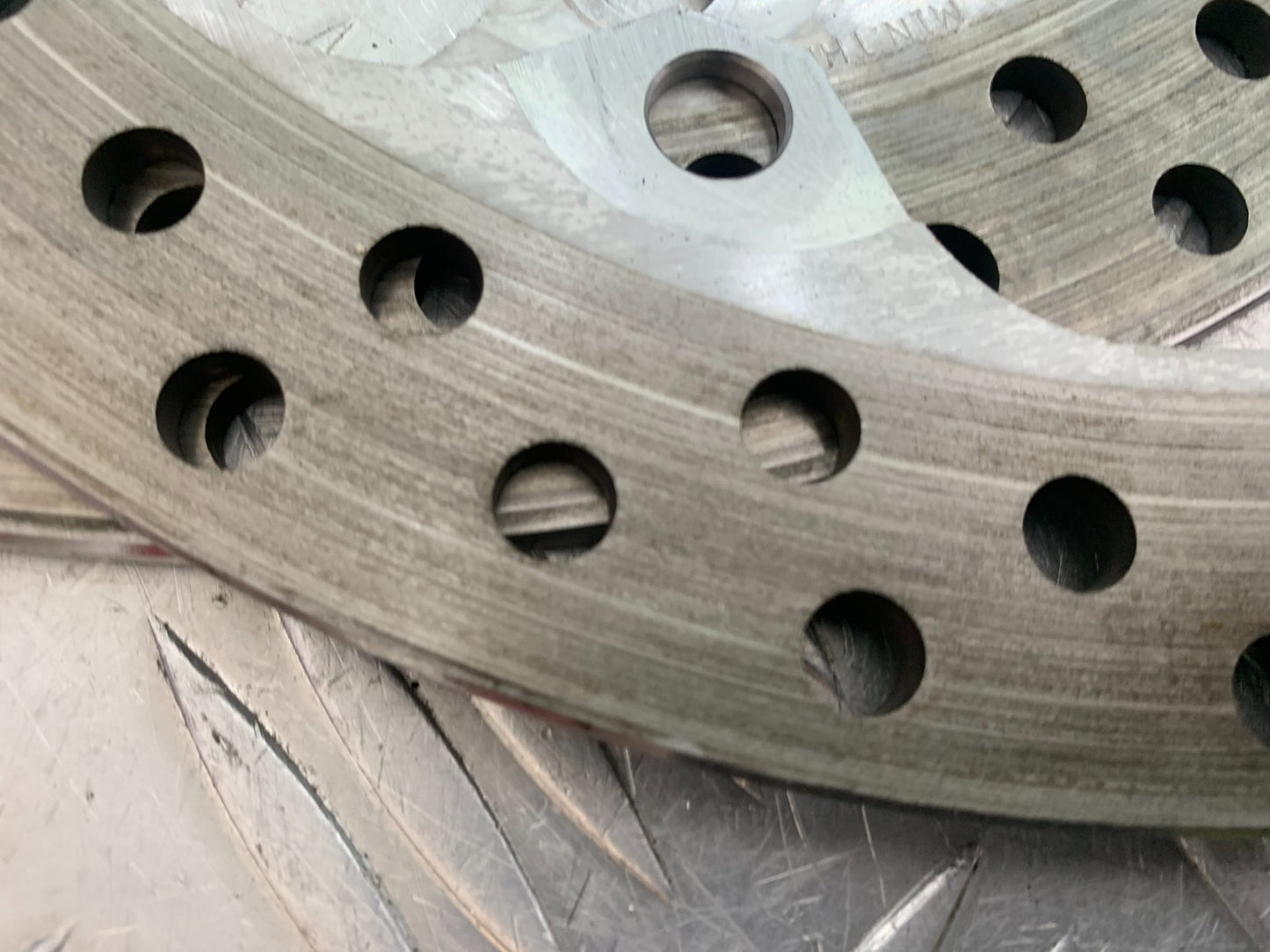 TRIUMPH TRIDENT 660 FRONT BRAKE DISCS  YEAR 2021-2024 (CMB1148)