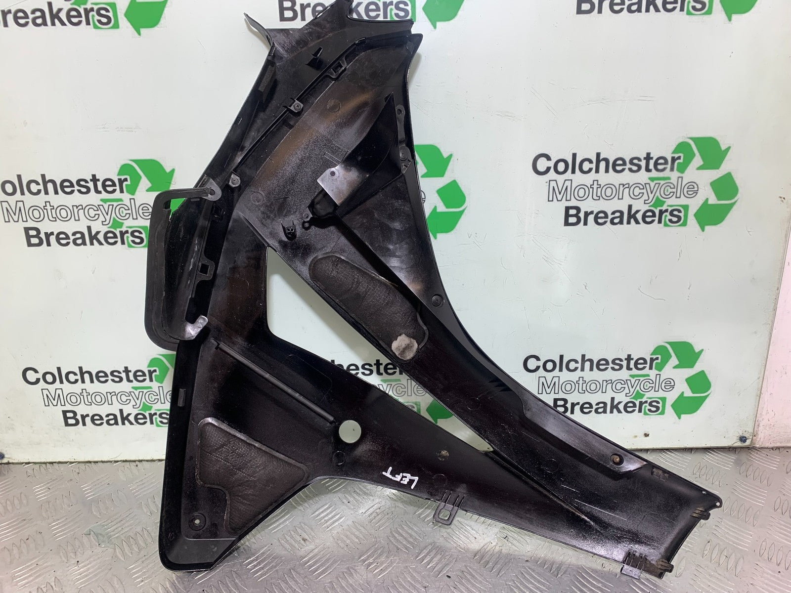 HONDA CBR1000 RR CBR1000RR FIREBLADE LEFT FAIRING PANEL 2008-2011 (CMB1179)