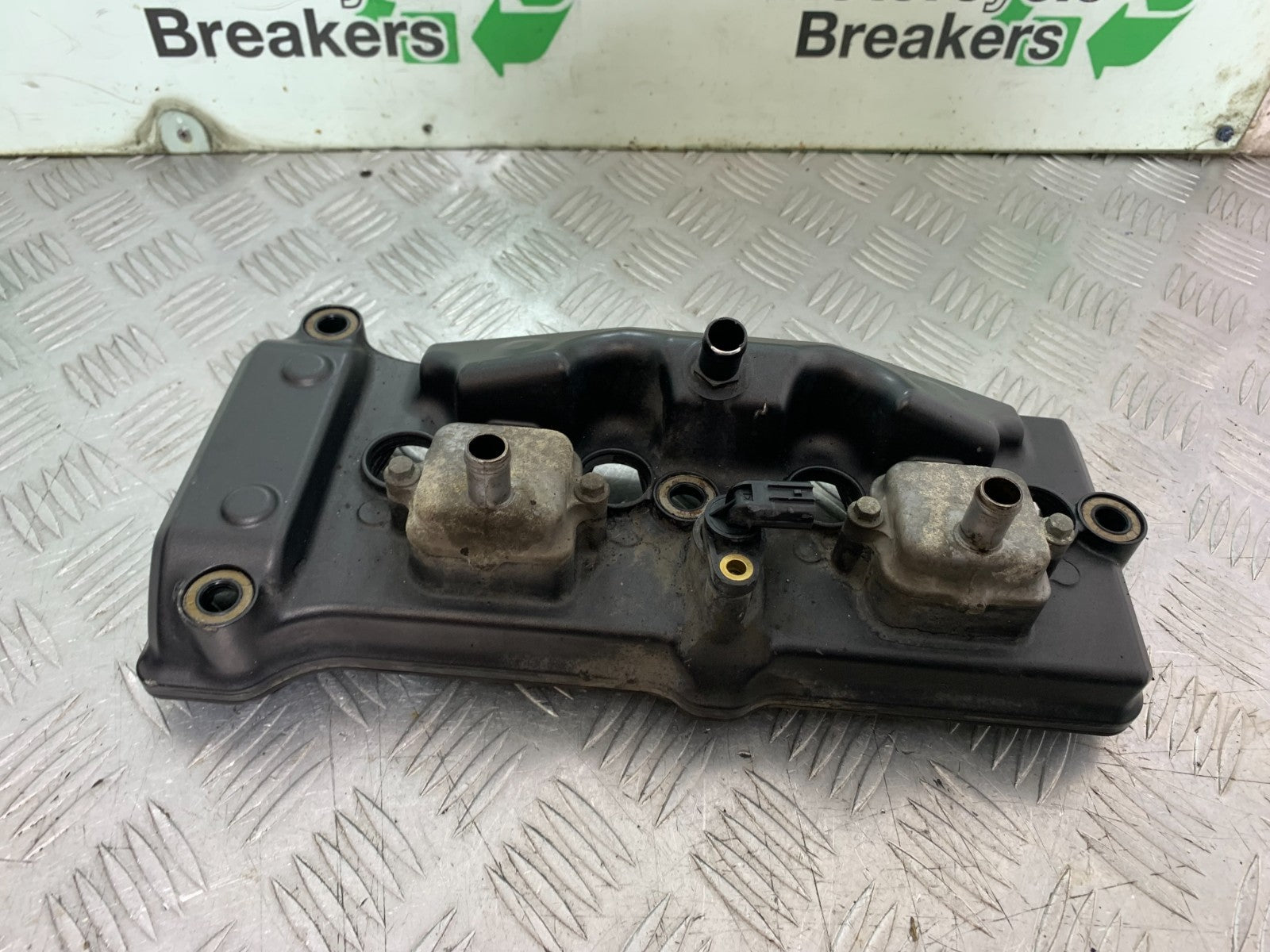 HONDA CBR1000 RR ROCKER COVER  YEAR 2008-2011 (CMB1330)