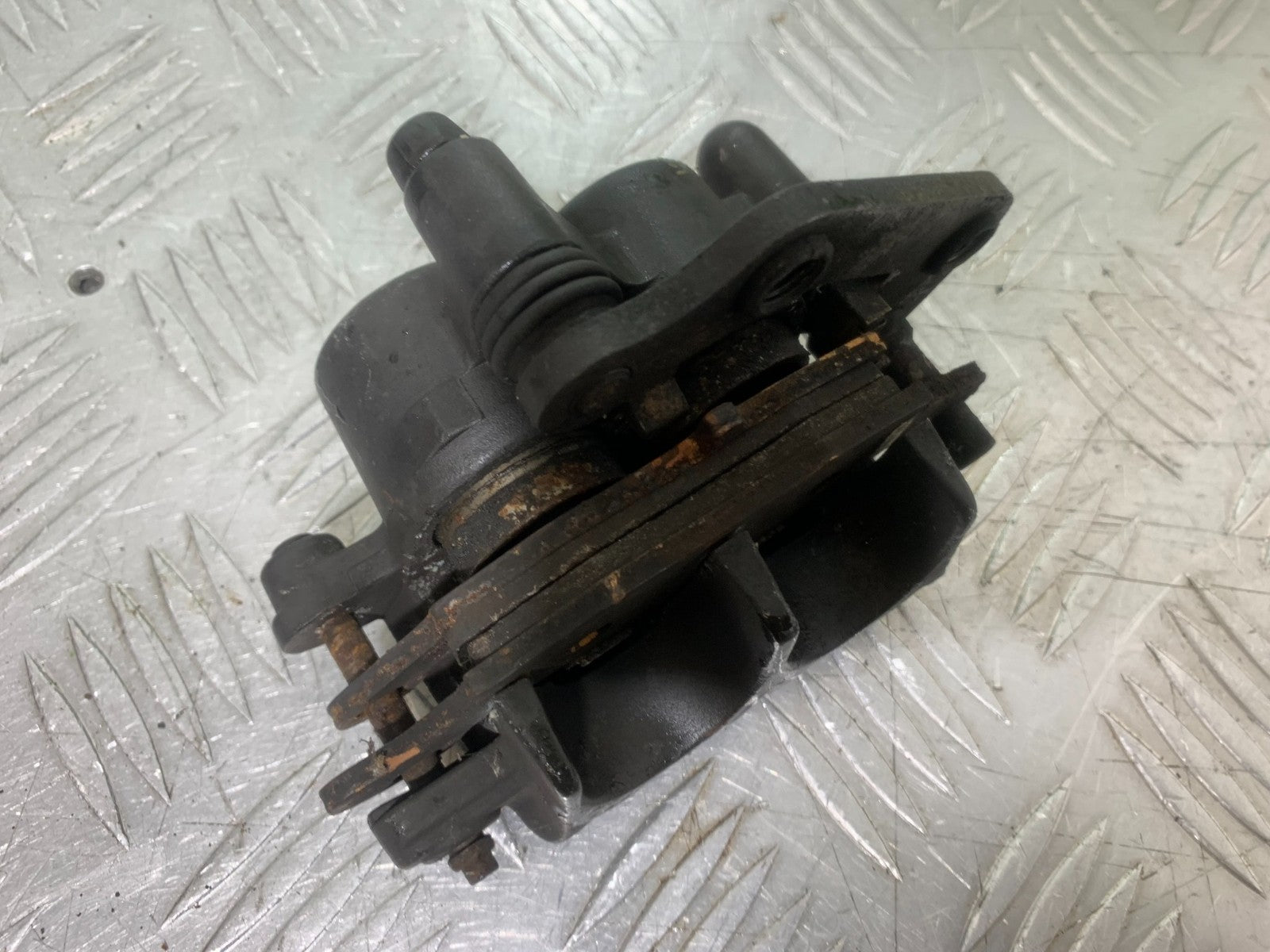 SUZUKI GS500 GS 500 FRONT BRAKE CALIPER  YEAR 2001-2008 (CMB1254)