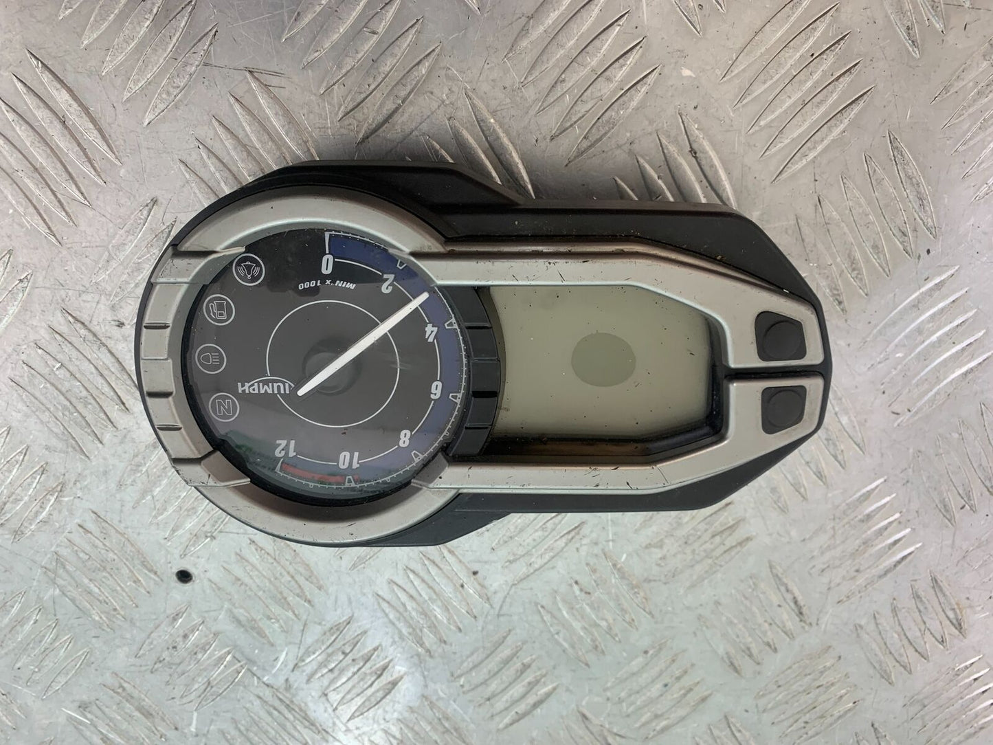 TRIUMPH TIGER 800 ECU CLOCKS SPEEDO DASH   YEAR 2011-2013  (CMB1113)