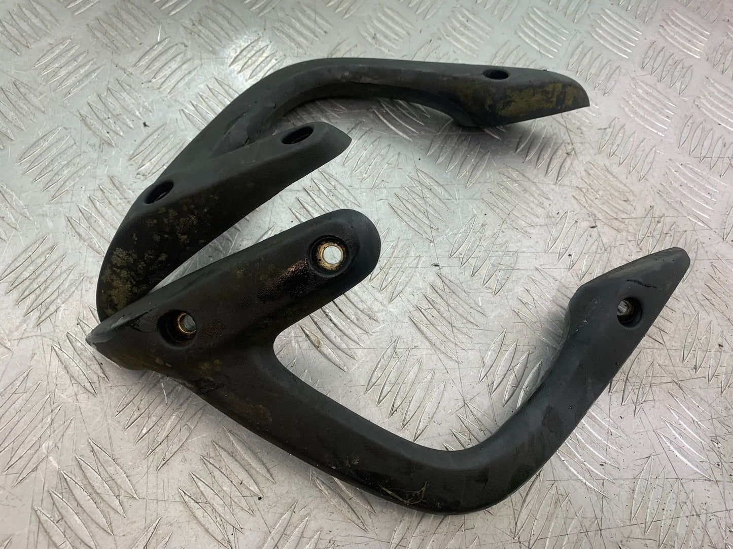 HONDA NT650 V DEAUVILLE GRAB RAILS   YEAR 1999 (CMB1268)