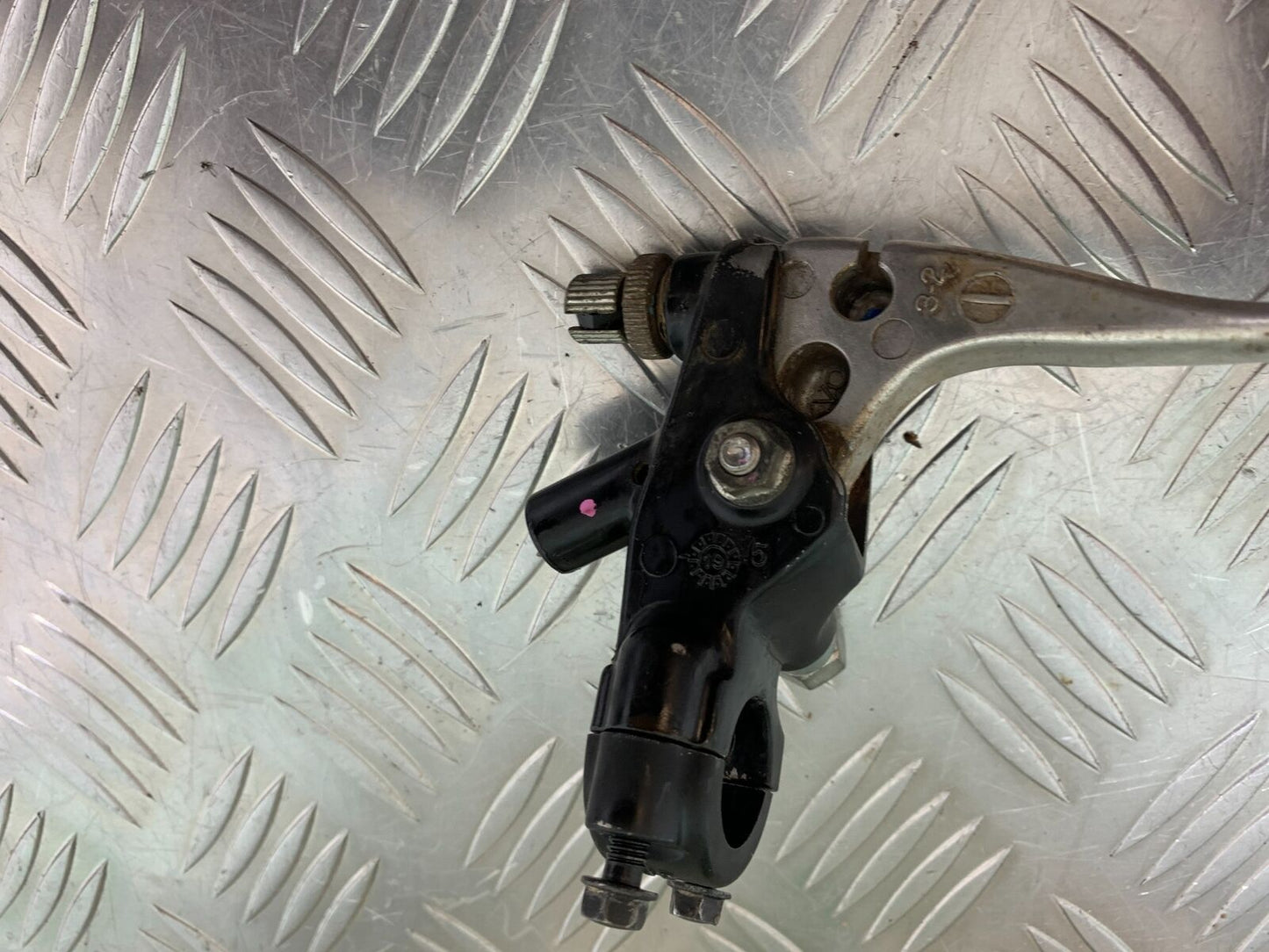 HONDA MSX125 GROM CLUTCH LEVER AND BRACKET YEAR 2016-2020  (CMB1009)