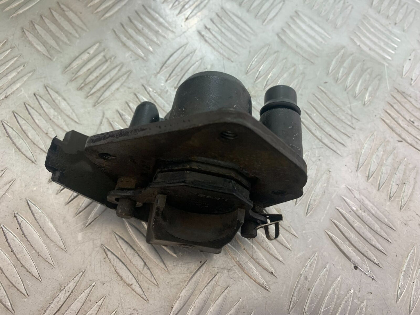HERALD CLASSIC 125 FRONT BRAKE CALIPER  YEAR 2014 (CMB1058)