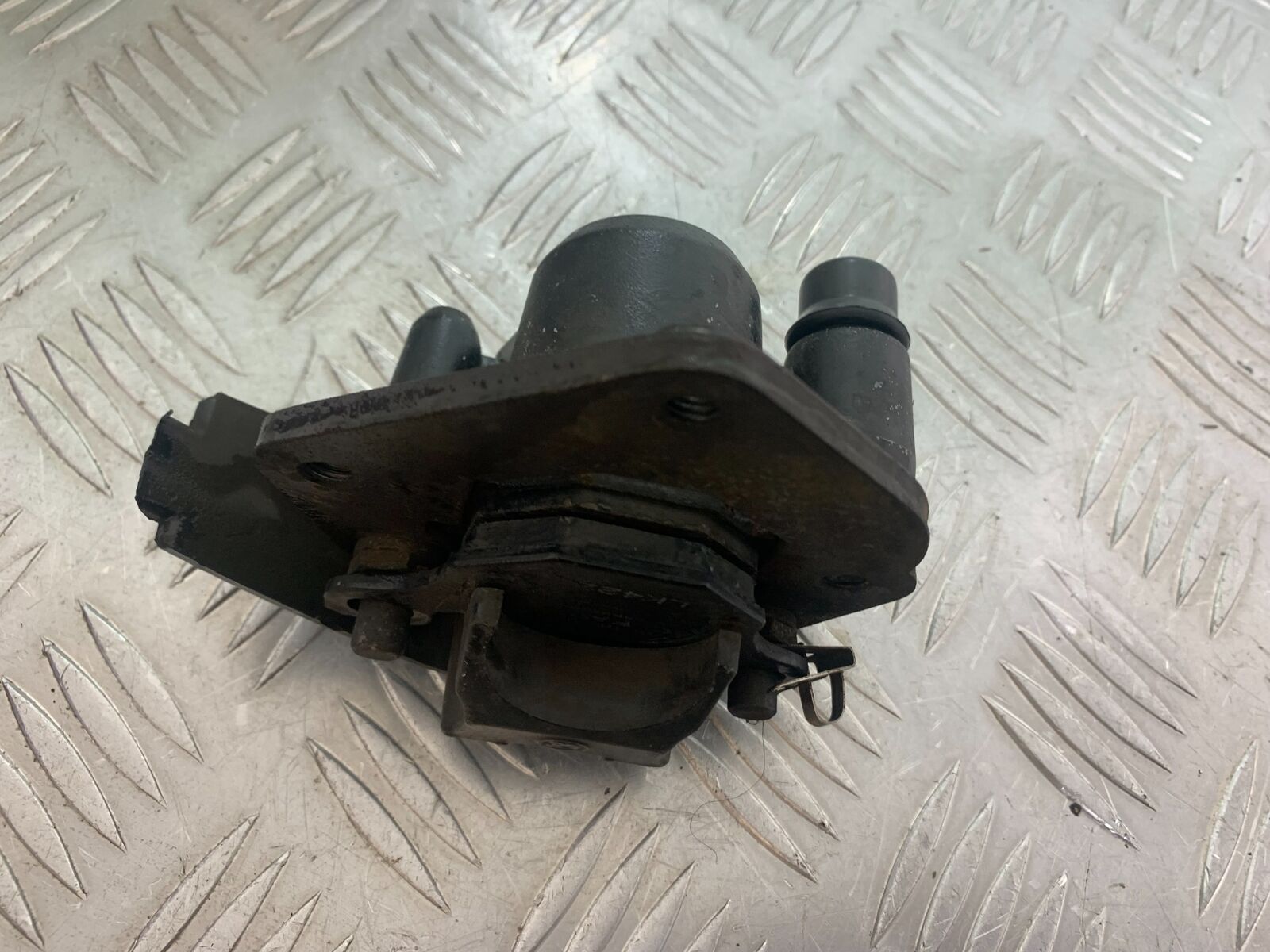 HERALD CLASSIC 125 FRONT BRAKE CALIPER  YEAR 2014 (CMB1058)
