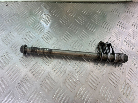 HONDA CBR1100 BLACKBIRD REAR WHEEL SPINDLE YEAR 1996-1998 (CMB1017)