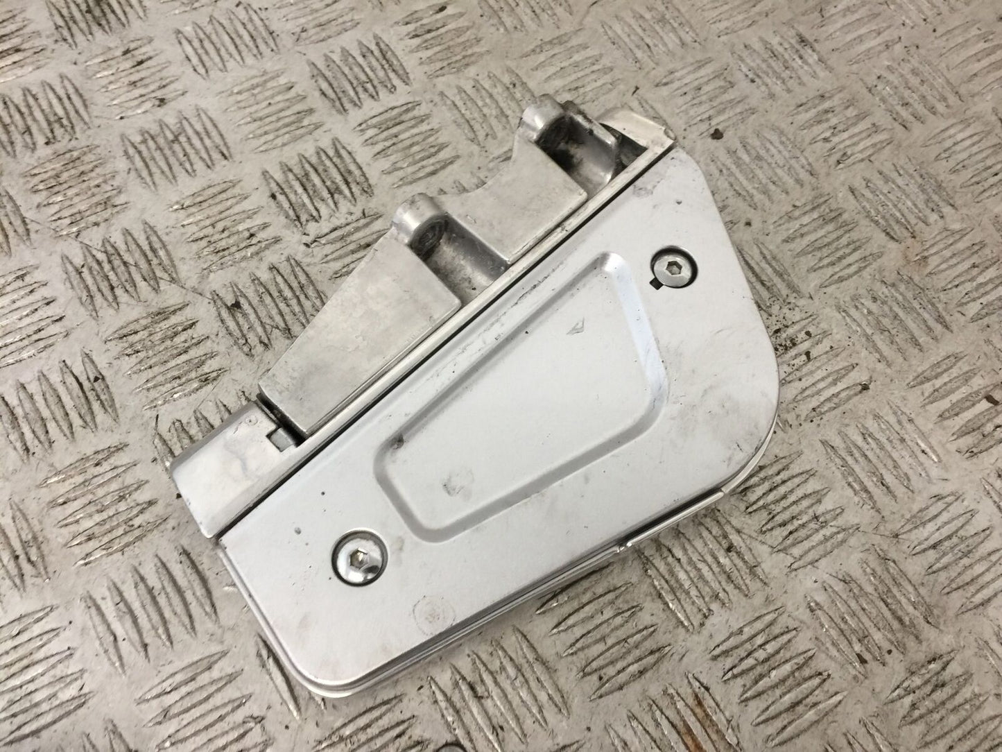 HONDA GL1800 GL 1800 LEFT FOOTBOARD  YEAR 2004-10 ABS (STOCK 890)