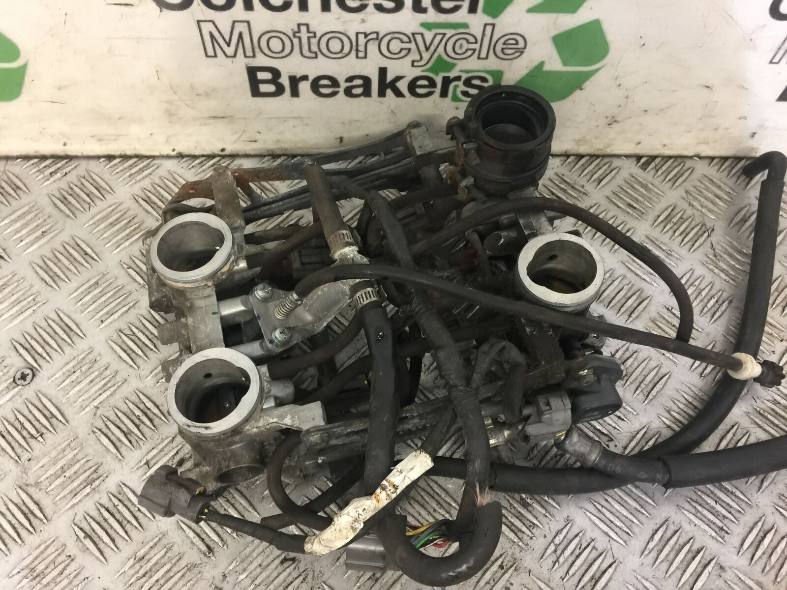HONDA VFR800 V TEC THROTTLE BODIES   YEAR 2009-2013  (ABS) STOCK 576