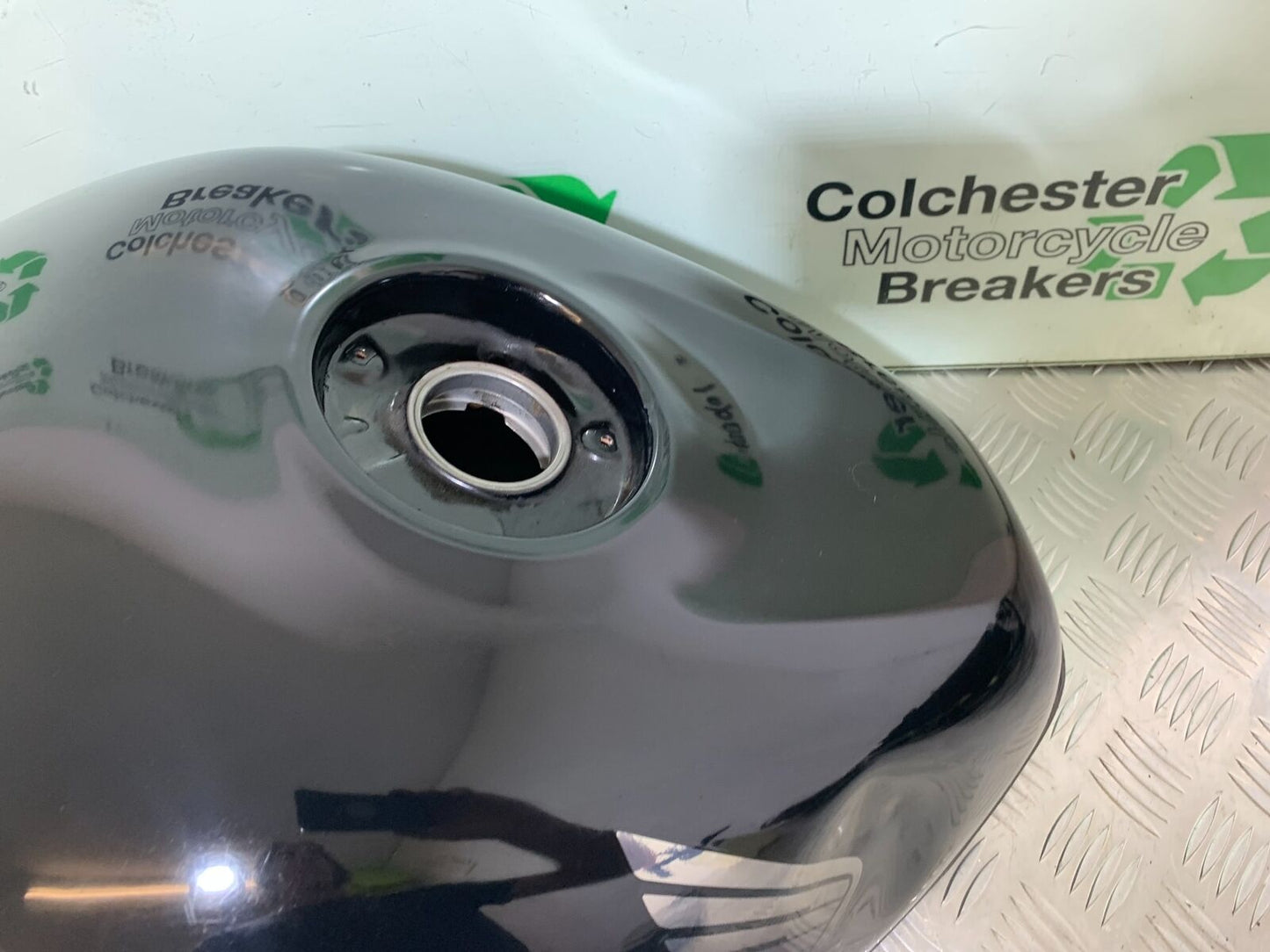 HONDA CBR1100 BLACKBIRD PETROL TANK  YEAR 1996-1998 (CMB1017)