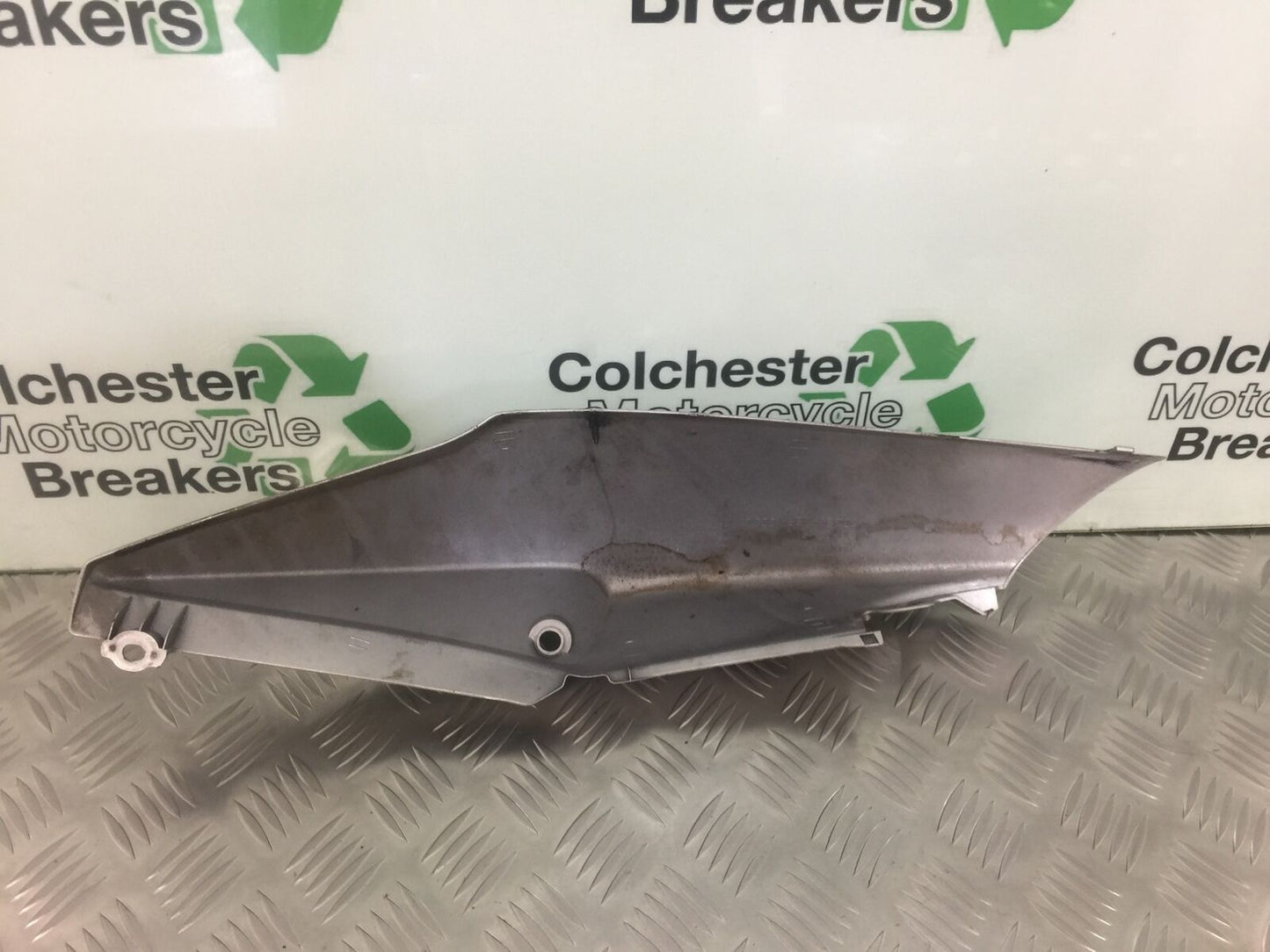 HONDA CBF500 CBF 500 LEFT SEAT PANEL   YEAR 2004-08 (STOCK 917)