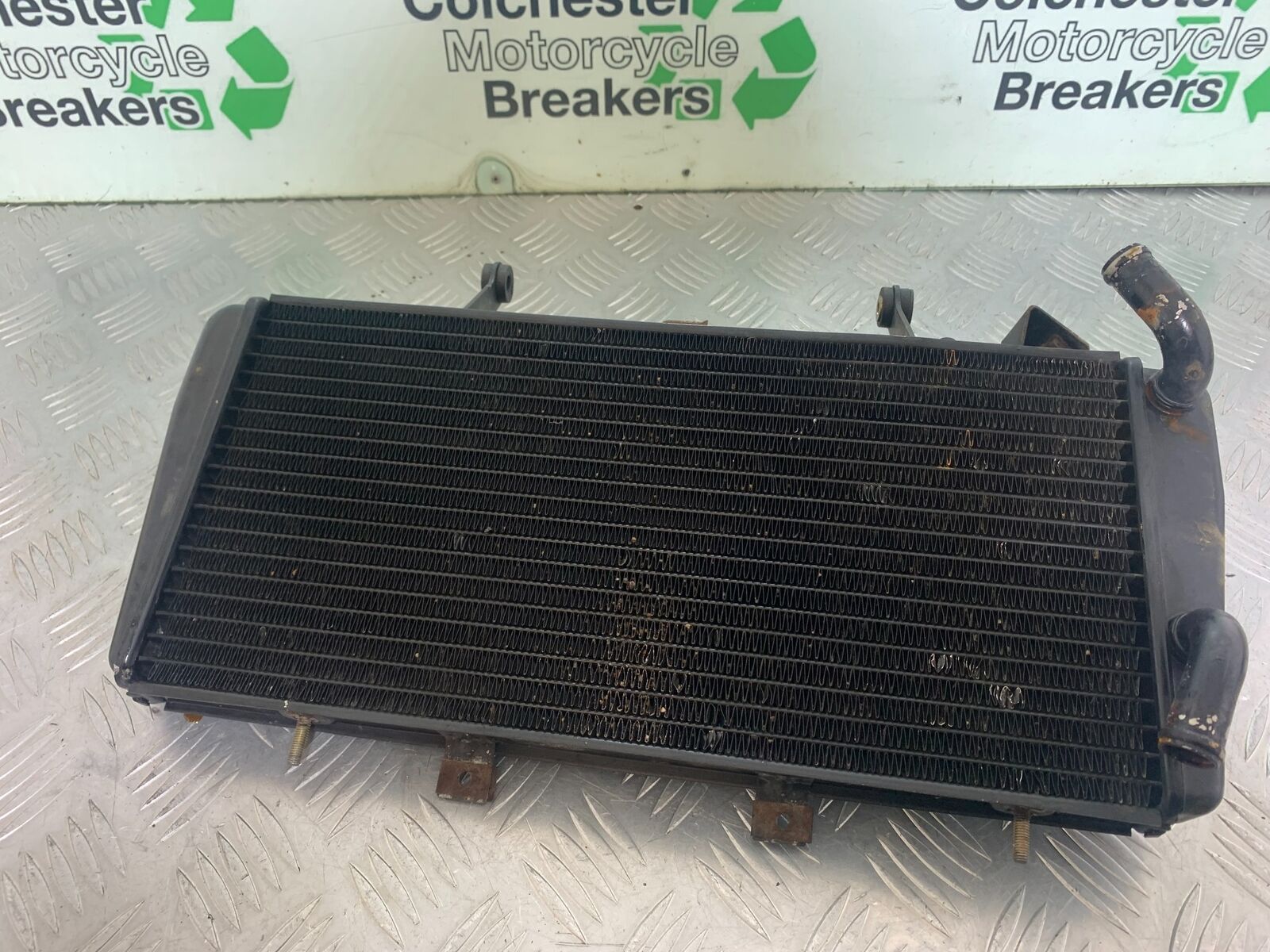 TRIUMPH 955i SPRINT ST RADIATOR  YEAR 1999-2004 (CMB1124)