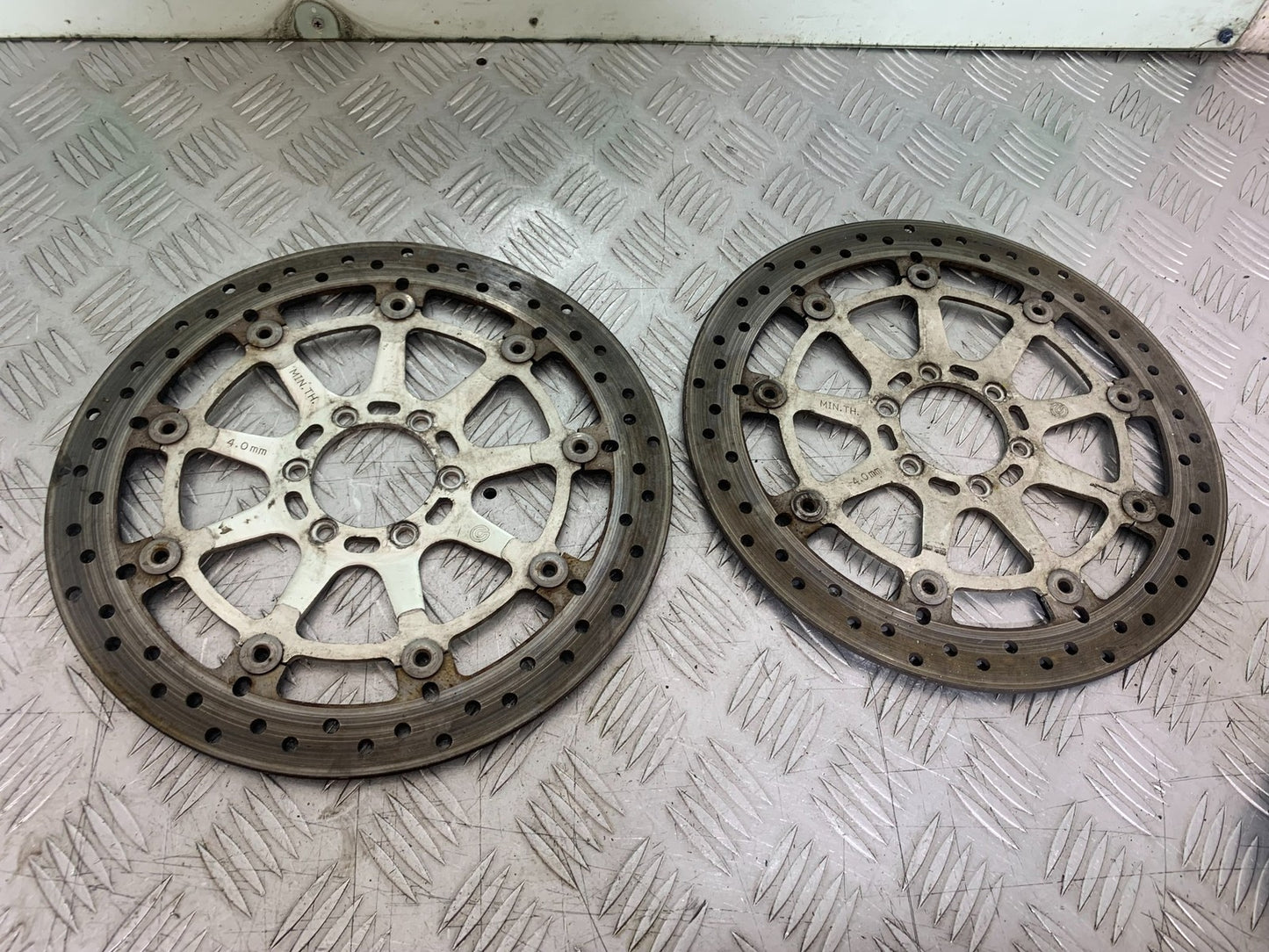 KTM 990 SUPER DUKE FRONT BRAKE DISCS YEAR 2007-2011  (CMB1207)