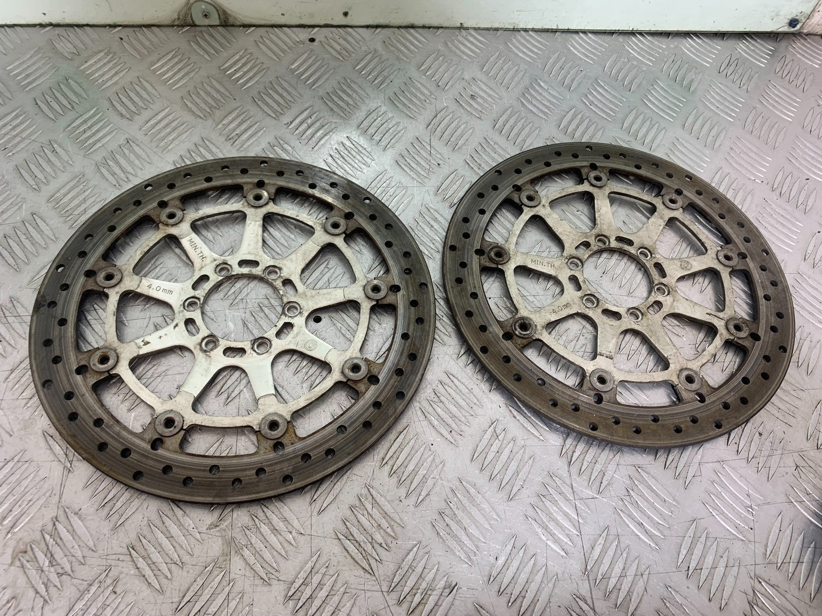 KTM 990 SUPER DUKE FRONT BRAKE DISCS YEAR 2007-2011  (CMB1207)