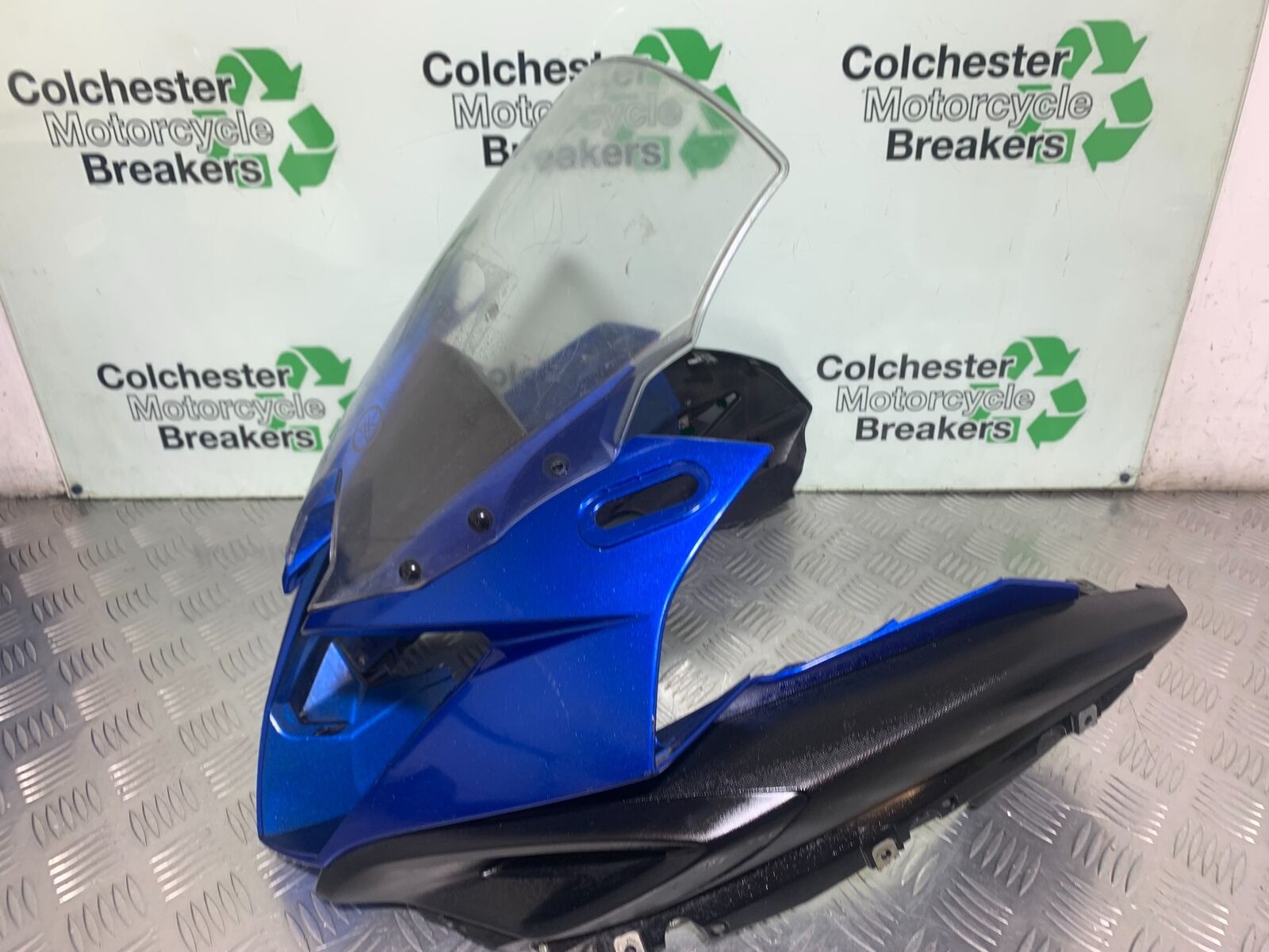 YAMAHA XJ6 XJ6-S TOP FAIRING   YEAR 2009-2015  (CMB1070)