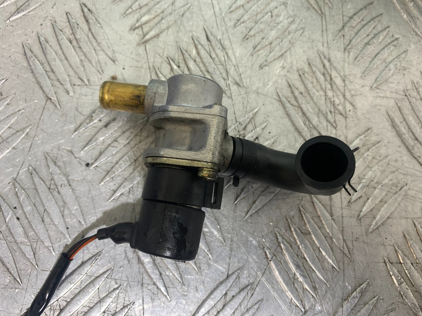 TRIUMPH 1050 SPEED TRIPLE AIR VALVE YEAR 2005-2007 (CMB1322)
