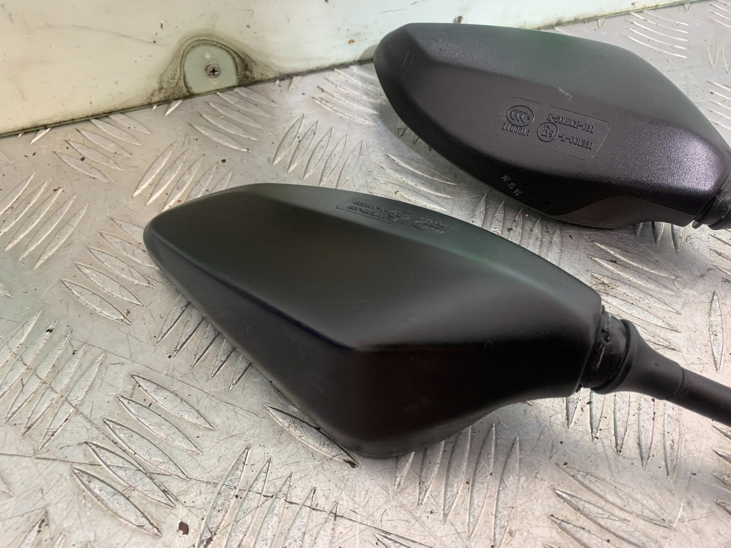 KYMCO CK1 125 LEFT AND RIGHT MIRRORS YEAR 2014 - 2016 (CMB1181)