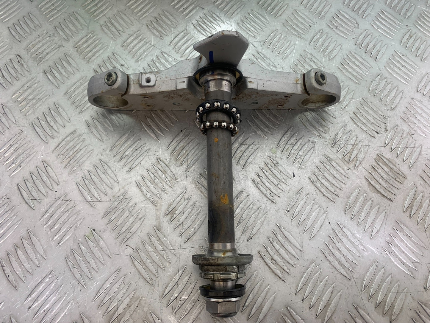 HONDA VTX1300 S-6  BOTTOM YOKE   YEAR 2004-09 (CMB1159)