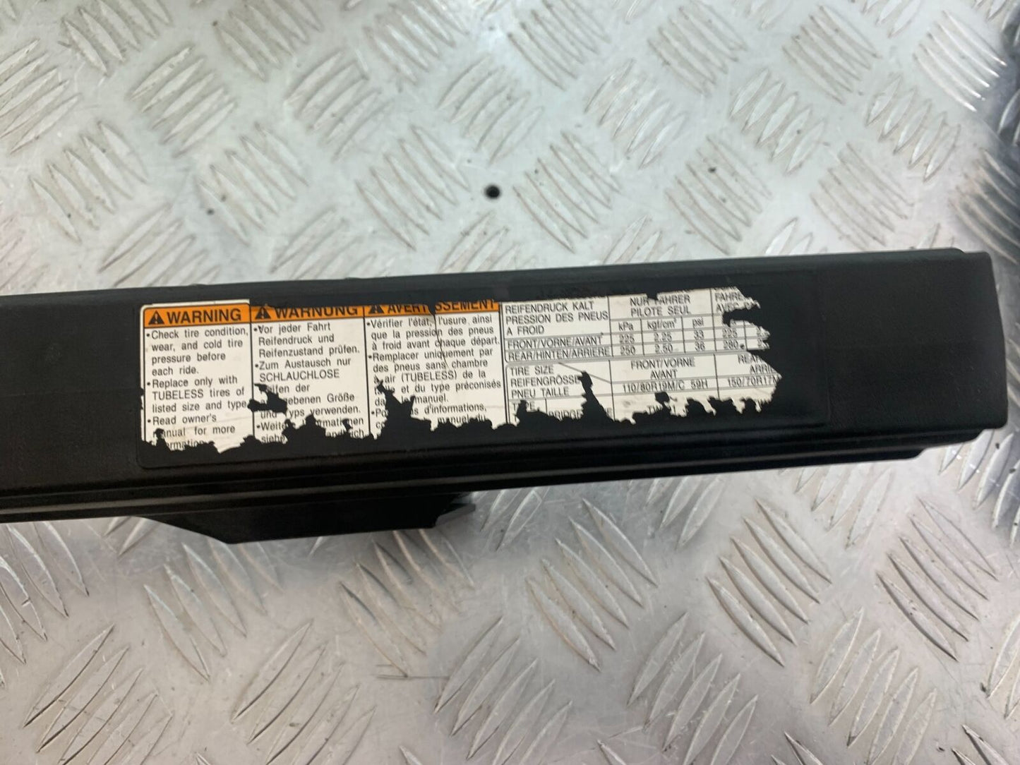 SUZUKI DL 650 V-STROM CHAIN GUARD   YEAR 2020 (CMB1117)