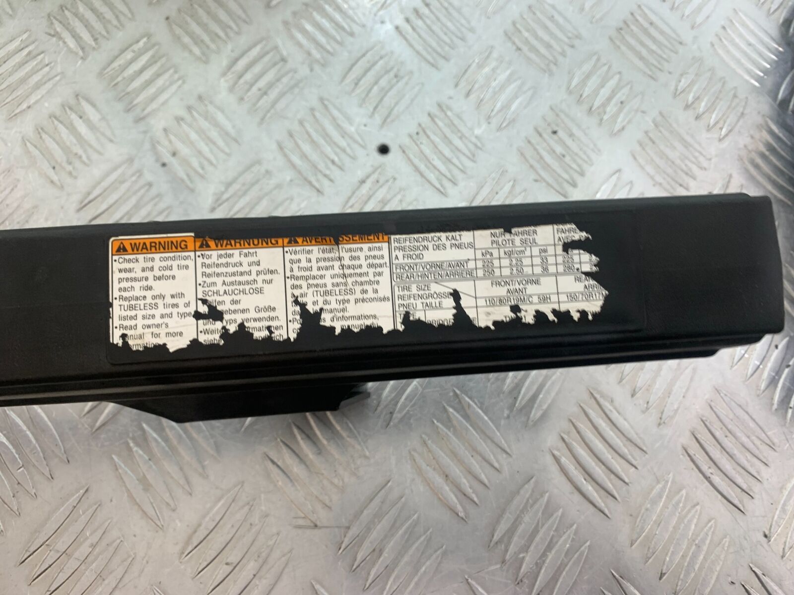 SUZUKI DL 650 V-STROM CHAIN GUARD   YEAR 2020 (CMB1117)
