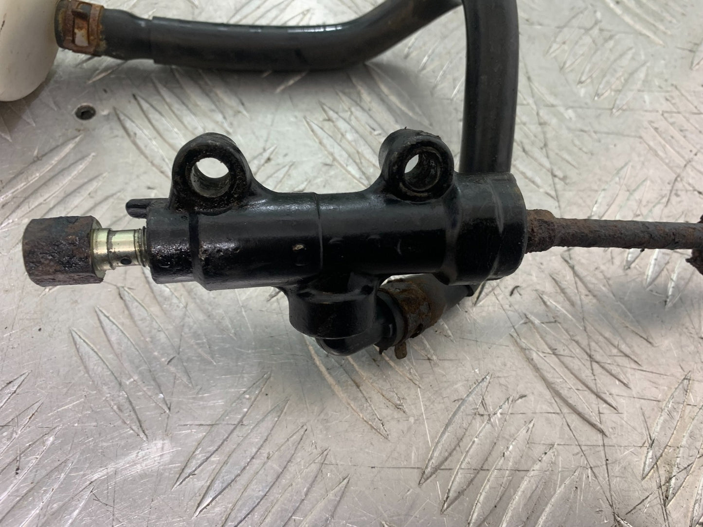 TRIUMPH TROPHY 900 REAR MASTER CYLINDER  YEAR 1991-95 (CMB1251)
