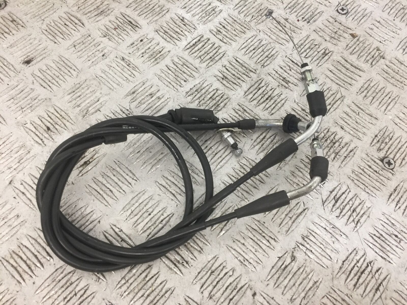 SUZUKI 650 BURGMAN THROTTLE CABLES  YEAR 2014-2018 (STOCK 769)