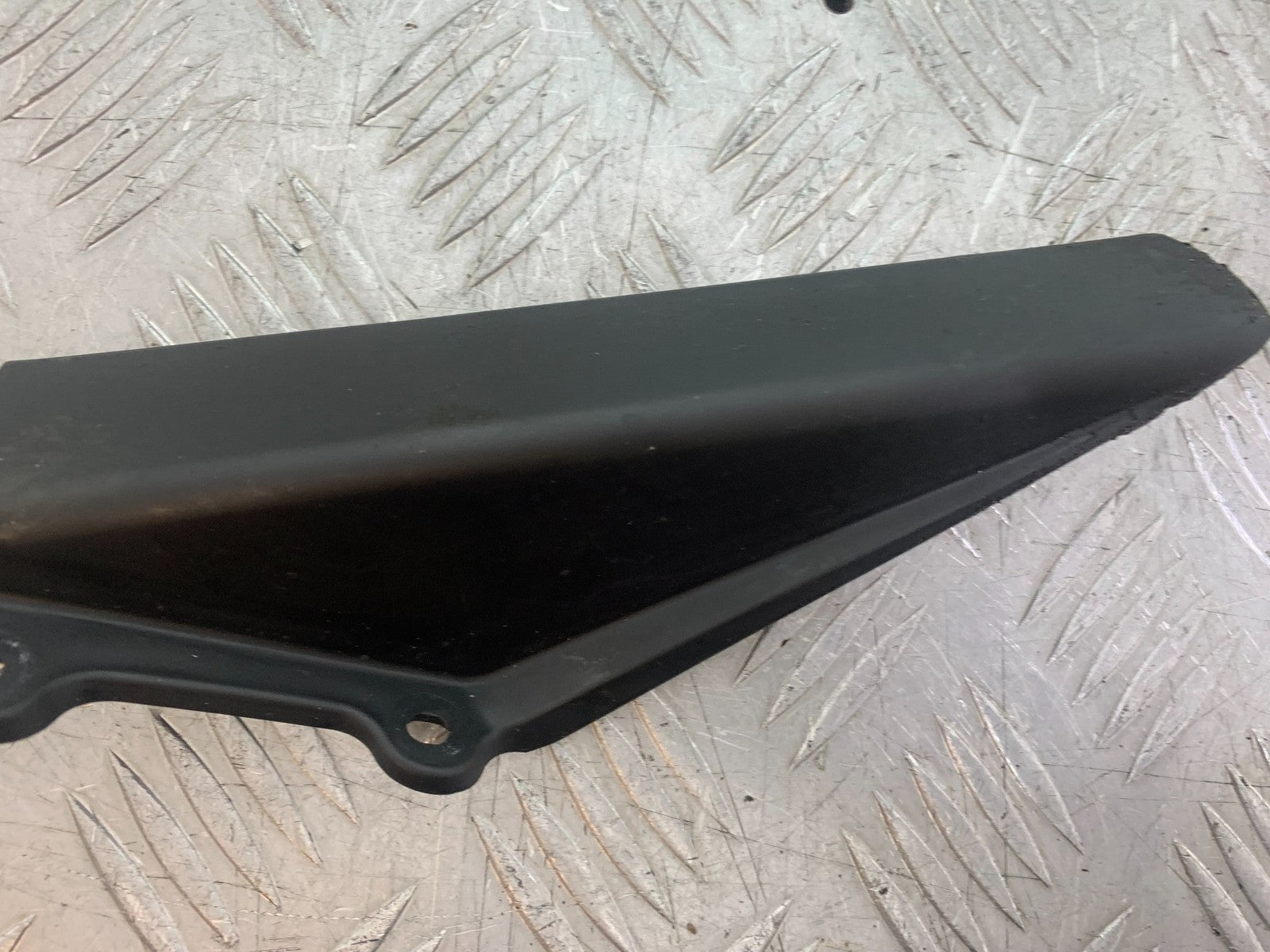 KAWASAKI 650 VERSYS CHAIN GUARD  YEAR 2015-2018 (CMB1288)