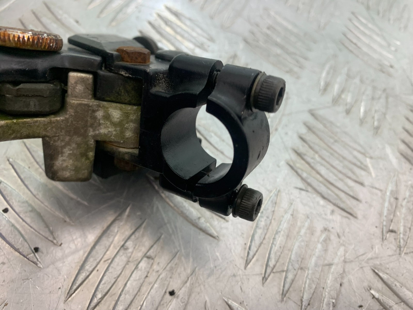 KAWASAKI ER6 F ER6F CLUTCH LEVER AND BRACKET   YEAR 2005-2008 (CMB1277)
