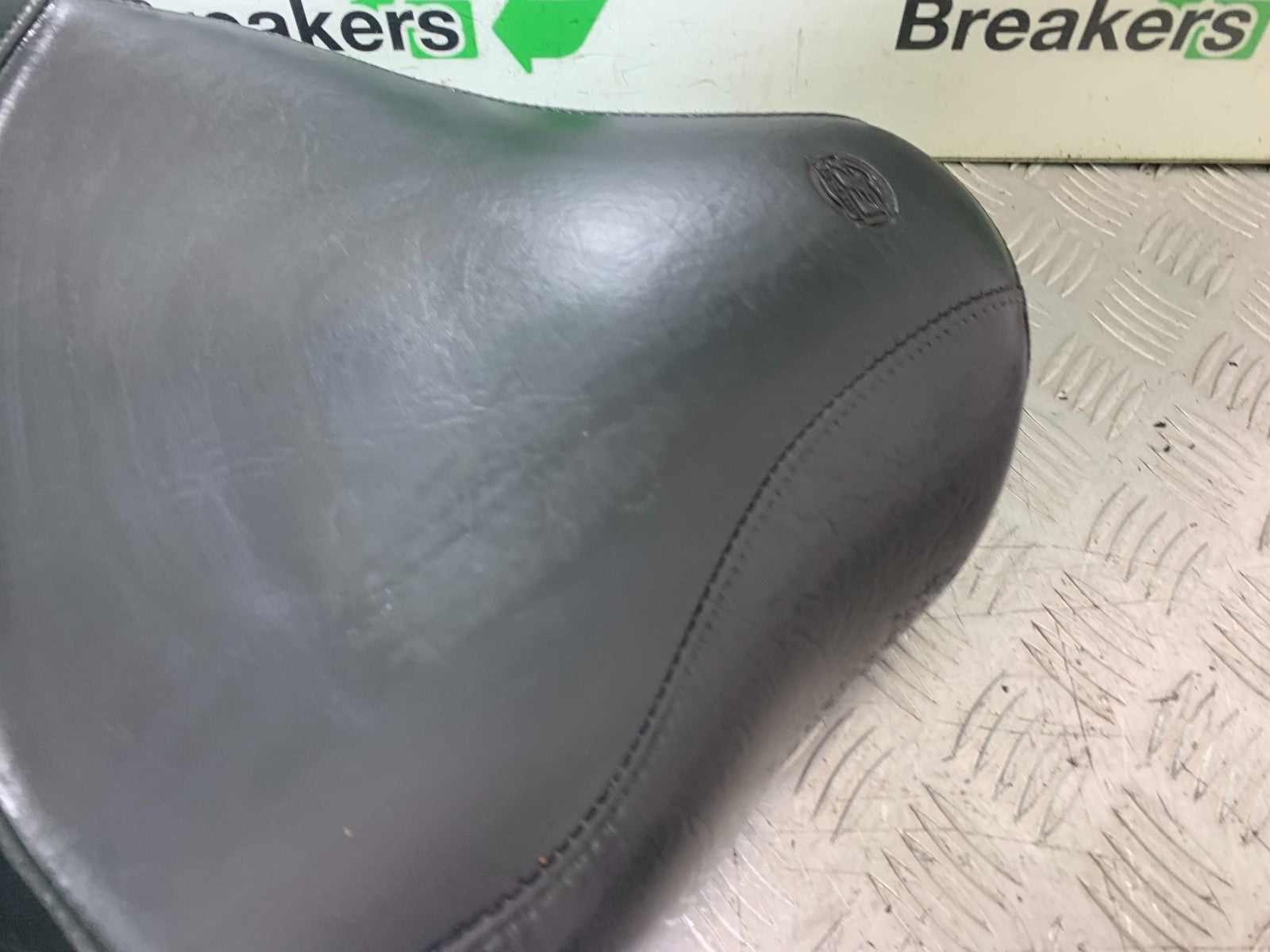HONDA VT750 SHADOW FRONT SEAT  YEAR 2003-2004 (CMB1265)