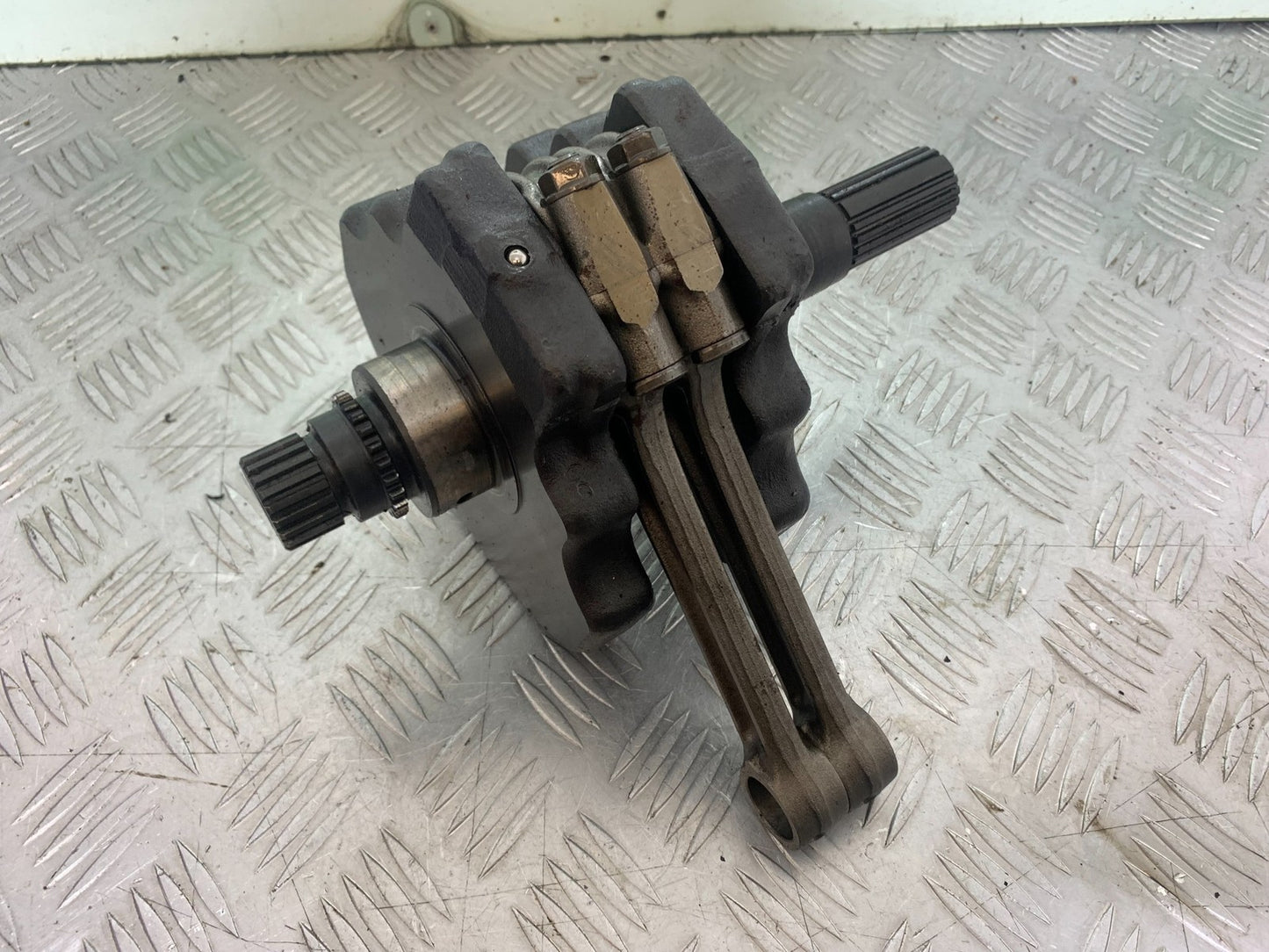 KAWASAKI VN1500 CLASSIC CRANK SHAFT   YEAR 1999 -2006 (CMB1166)