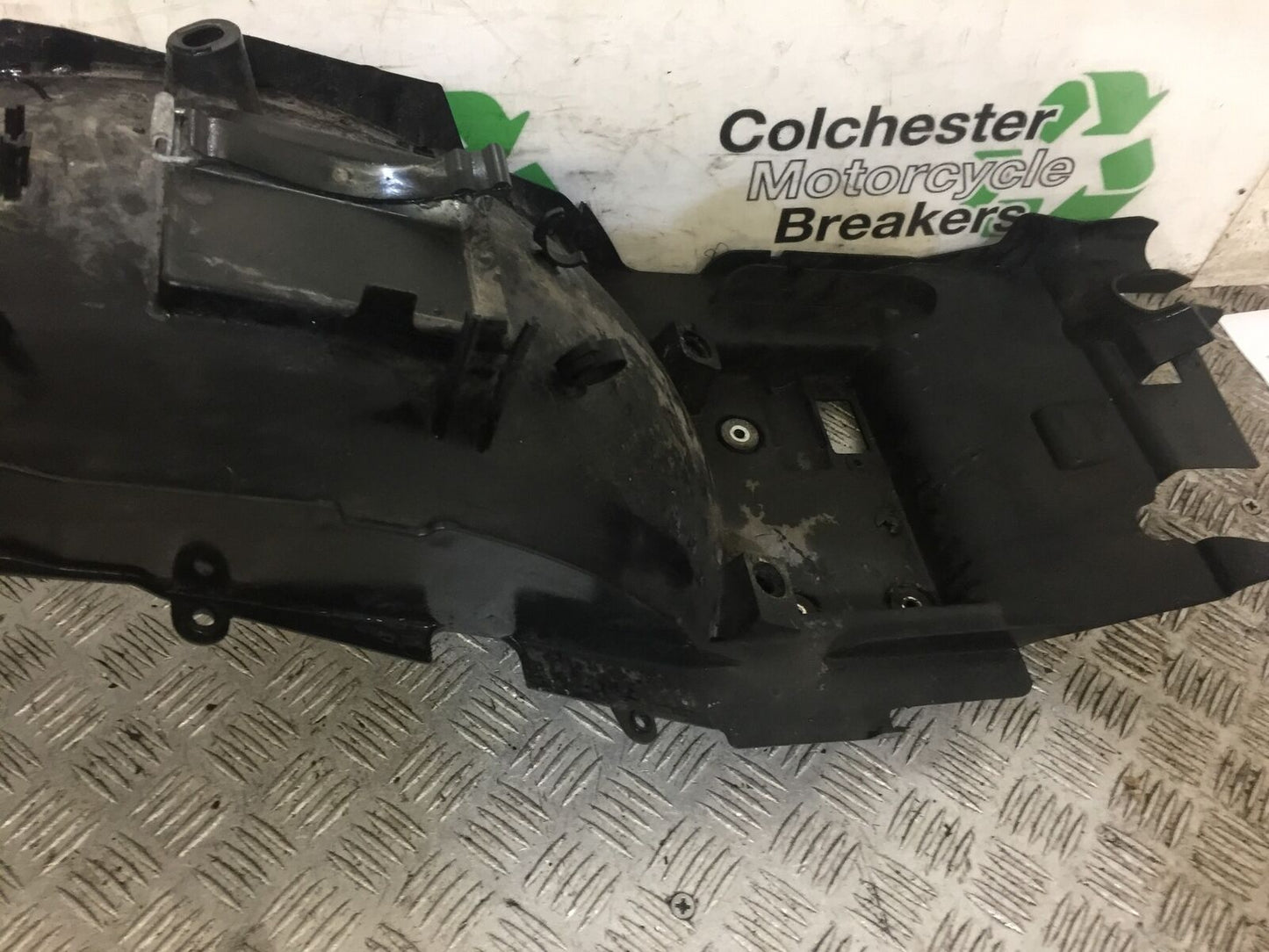 KAWASAKI GTR1400 GTR 1400 REAR MUDGUARD  YEAR 2010 (STOCK 716)