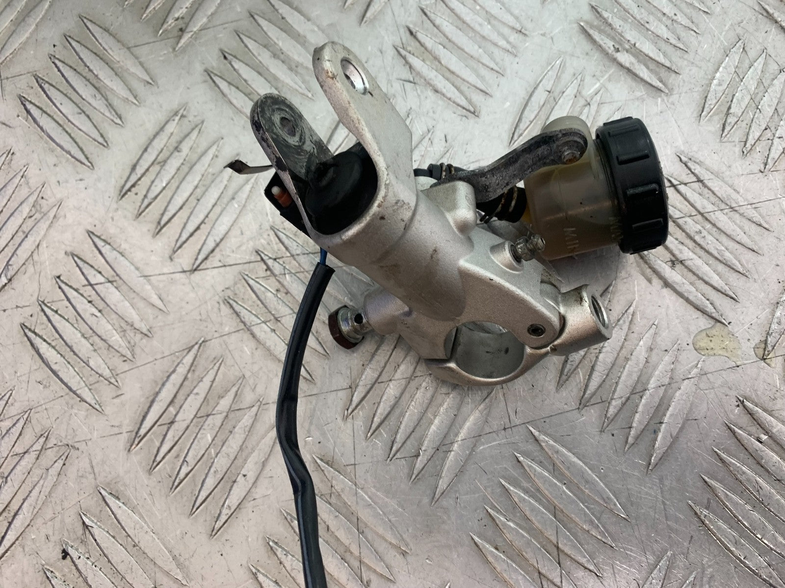 KTM 990 SUPER DUKE FRONT BRAKE MASTER CYLINDER YEAR 2007-2011  (CMB1207)