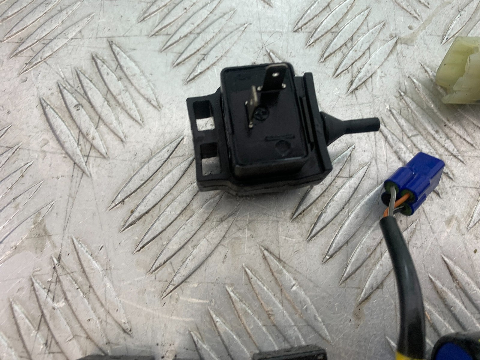 PIAGGIO VESPA GTS 125 RELAYS YEAR 2009-2014  (CMB1261)