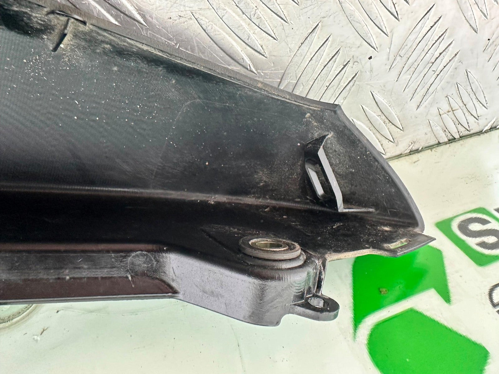 KAWASAKI ER6 F ER6F LEFT SEAT PANEL YEAR 2005-2008 (CMB1178)