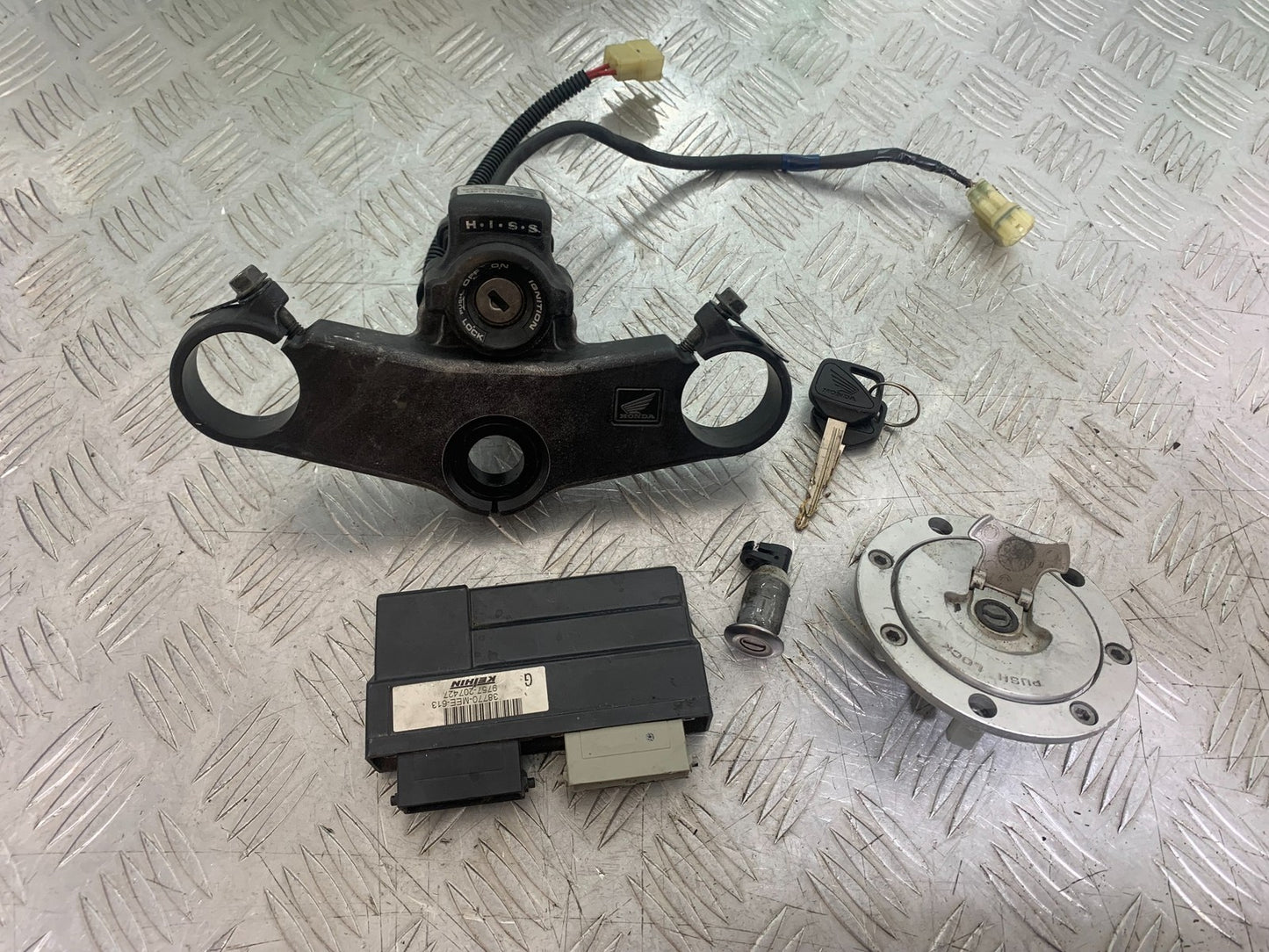 HONDA CBR600 CBR 600 RR ECU LOCKS KEYS   YEAR 2003-2004 CMB1173)
