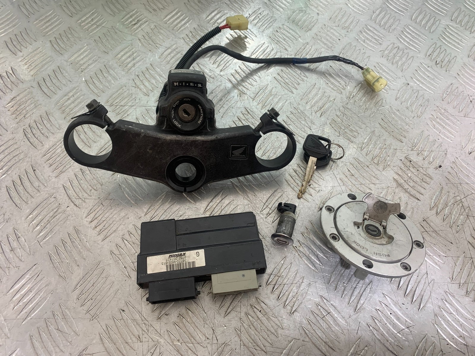 HONDA CBR600 CBR 600 RR ECU LOCKS KEYS   YEAR 2003-2004 CMB1173)