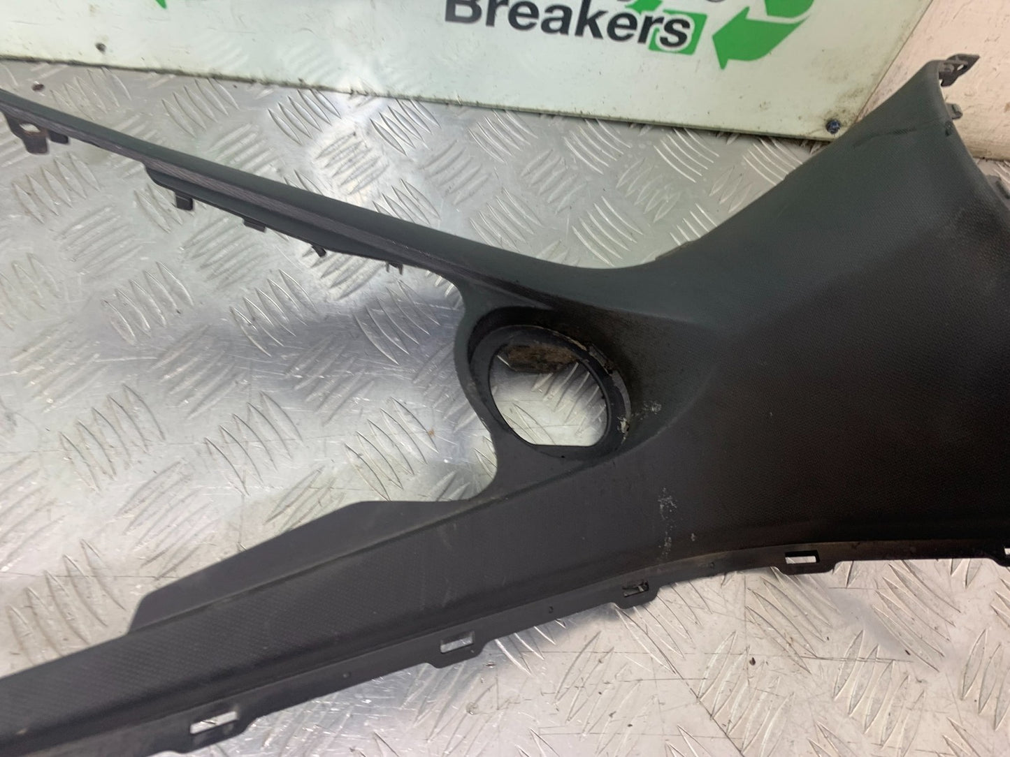 YAMAHA XMAX 125 XMAX-125 INFILL PANEL YEAR 2015-2020  (CMB1266)
