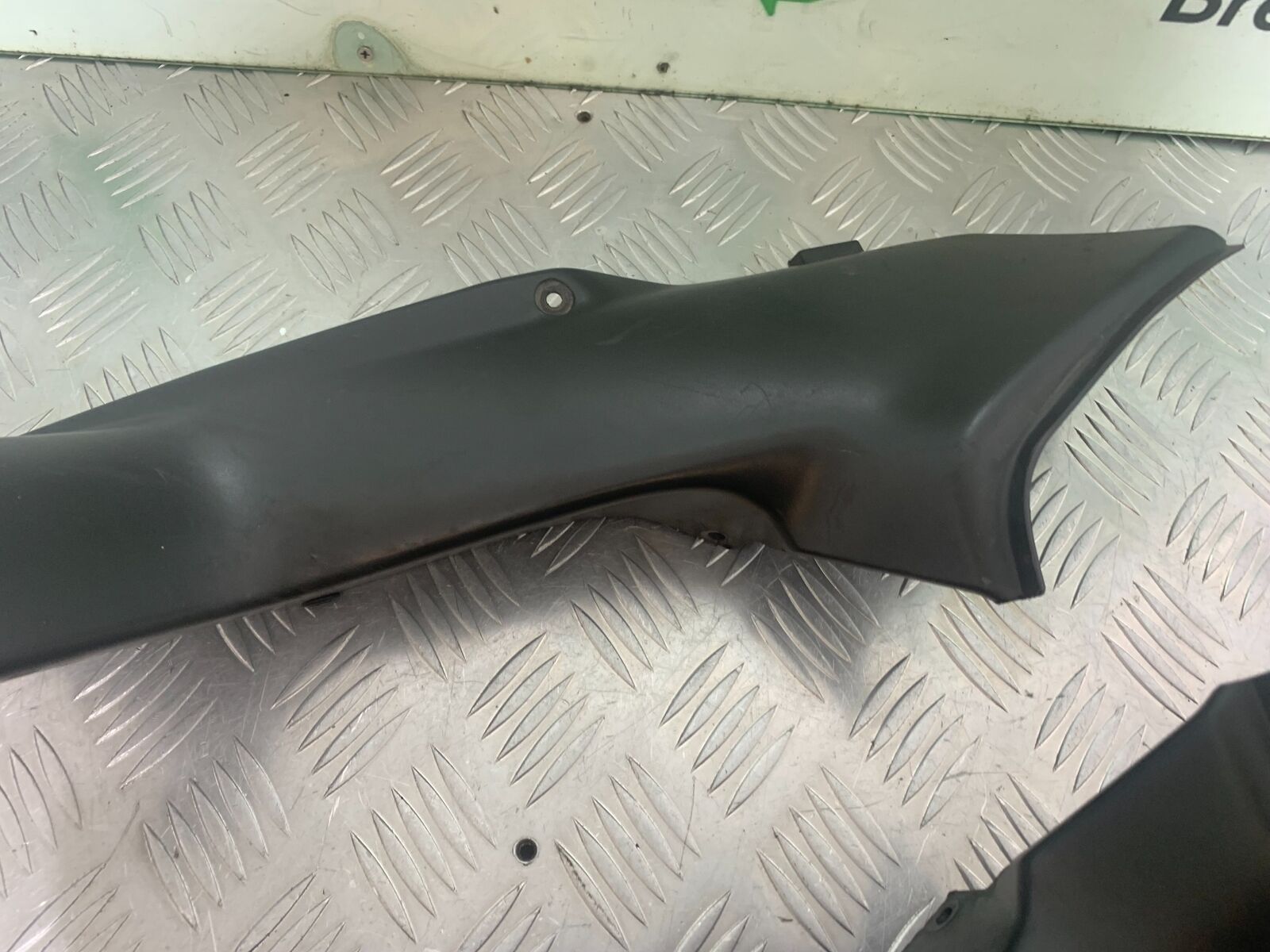 HONDA CBR 929 RRY FIREBLADE LEFT & RIGHT TOP INFILLS  YEAR 2000-01 (CMB1026)