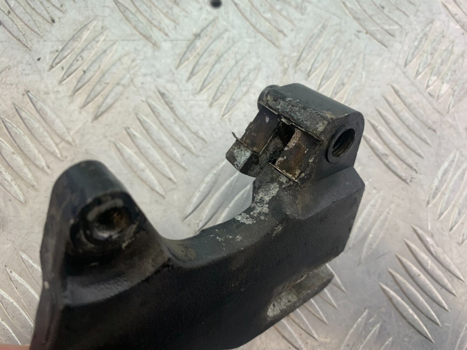 SINNIS TERRAIN 125 REAR CALIPER BRACKET   YEAR 2018 (CMB1123)