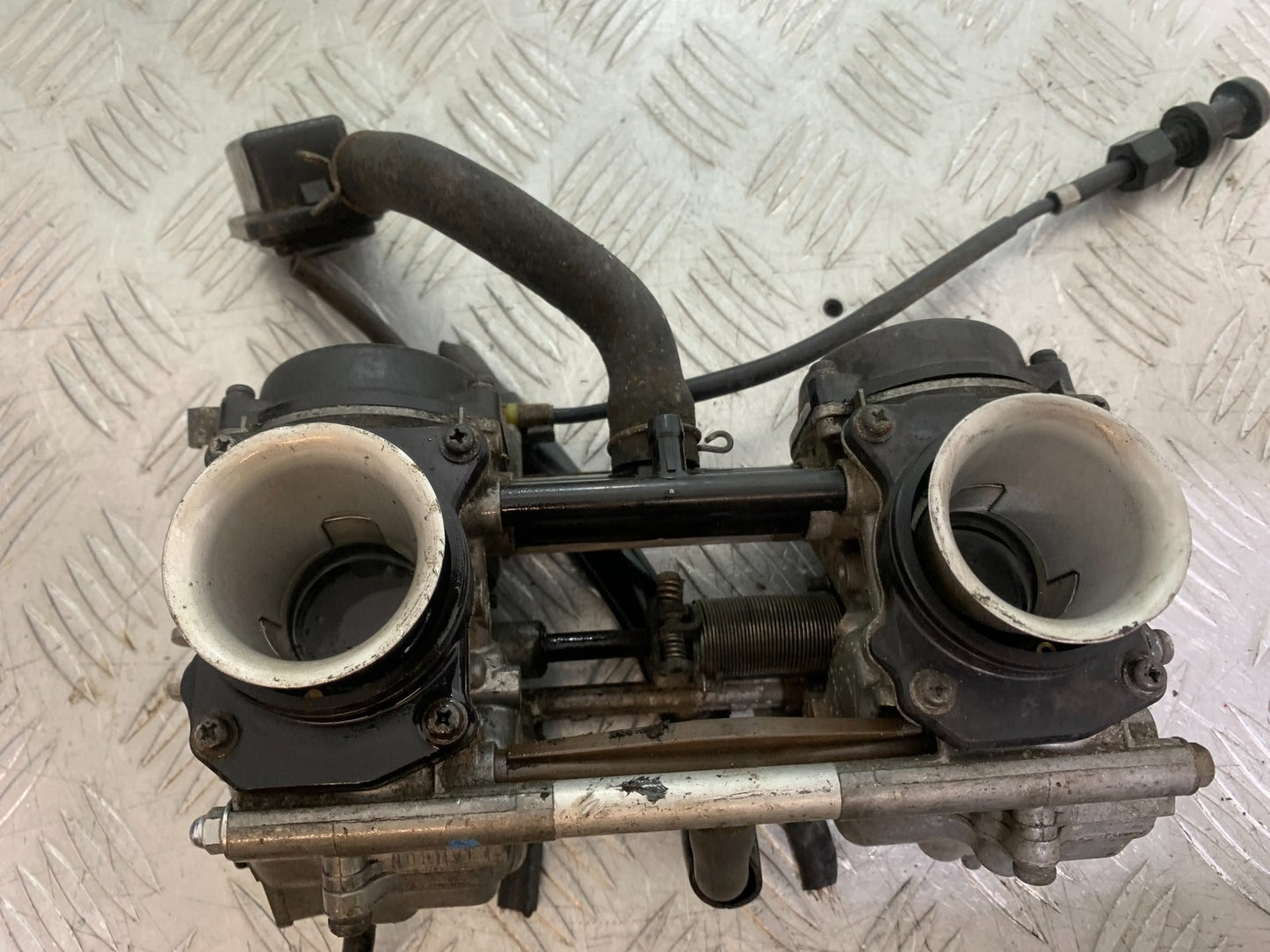 HONDA CBF500 CBF 500 CARBS   YEAR 2004-2008  (CMB1294)