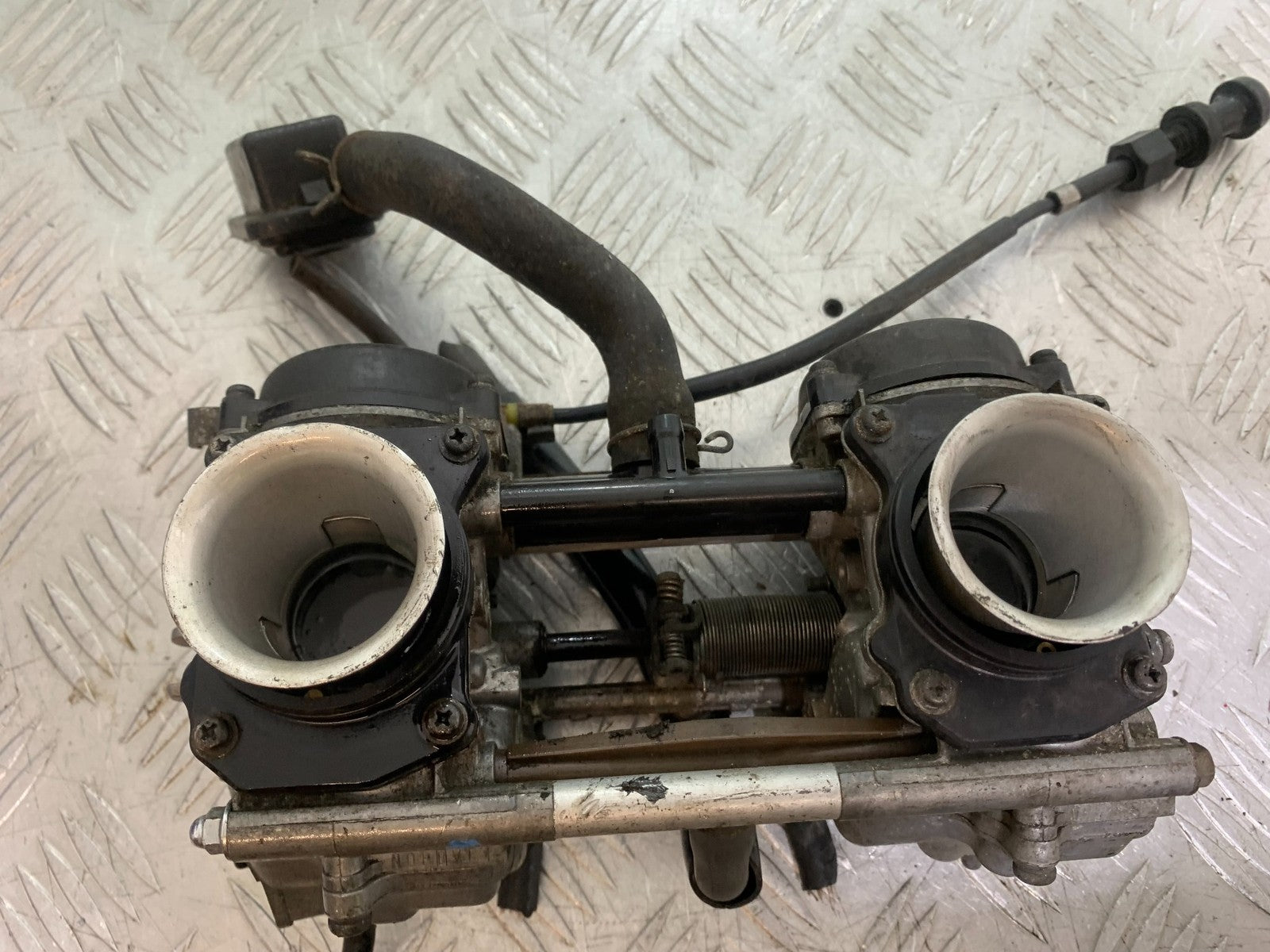 HONDA CBF500 CBF 500 CARBS   YEAR 2004-2008  (CMB1294)