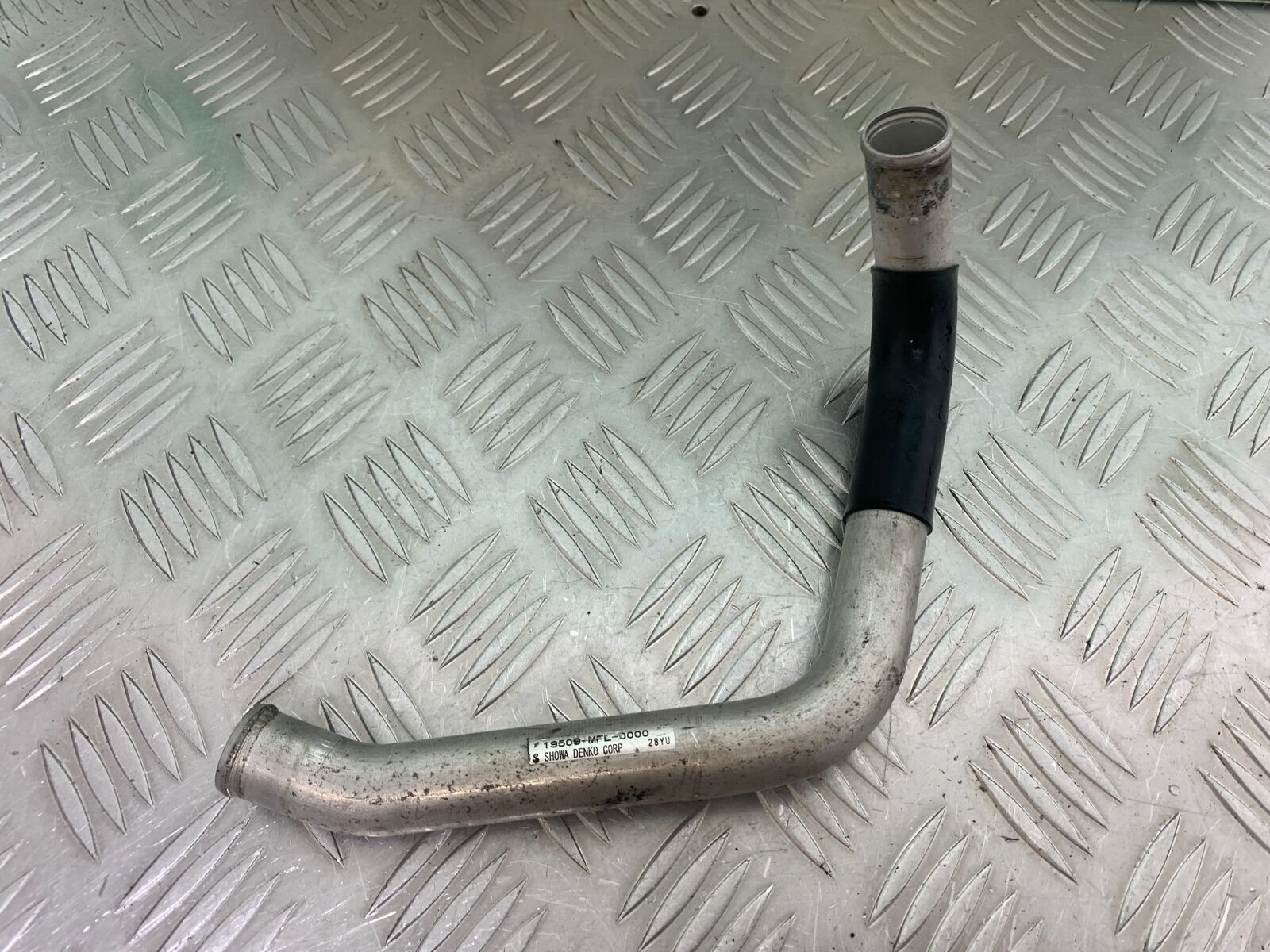 HONDA CBR1000 rr FIREBLADE COOLANT PIPE   2008-2011 (CMB1037)