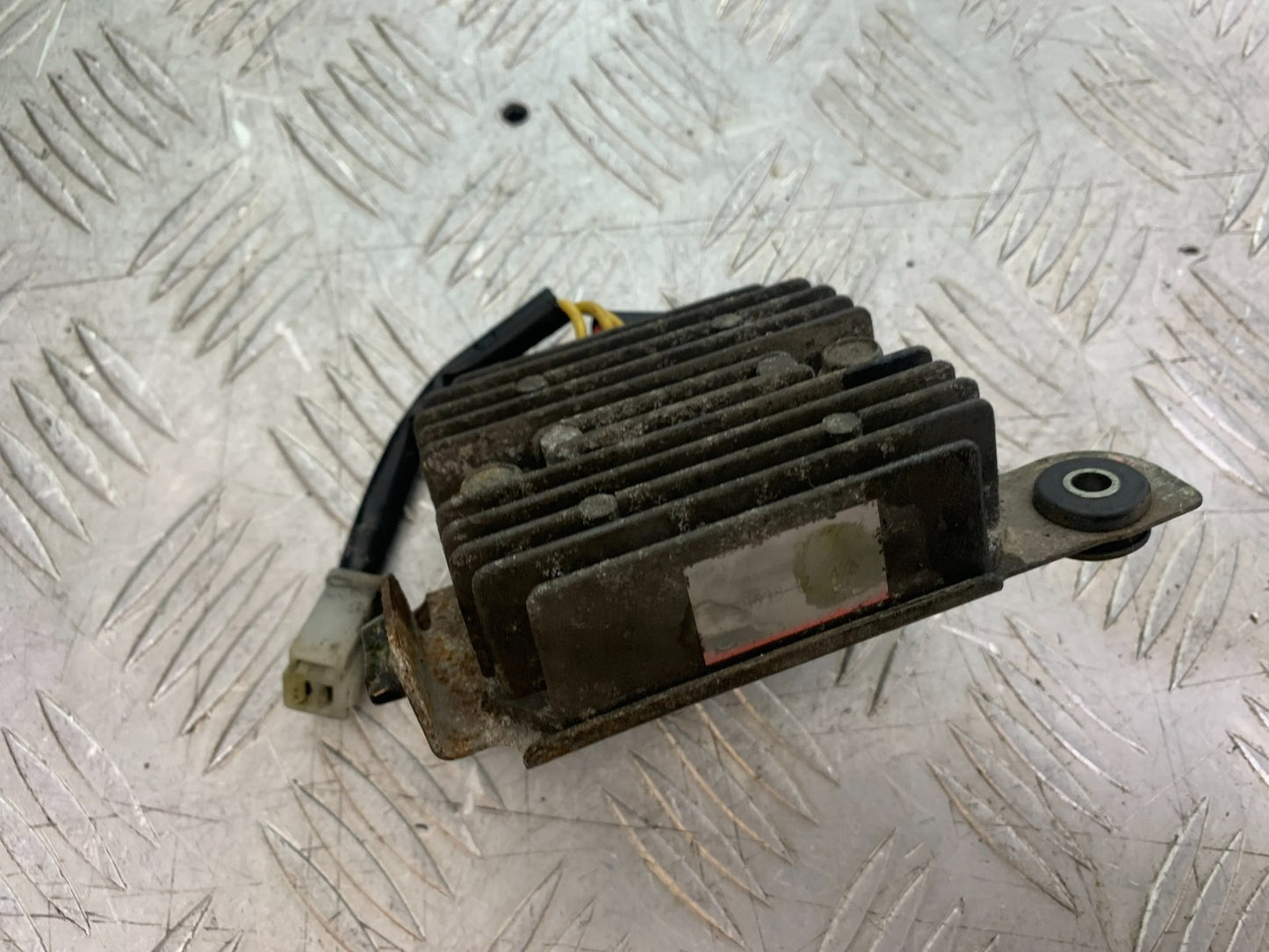 HONDA VF500 VF 500 REGULATOR  YEAR 1985-1987