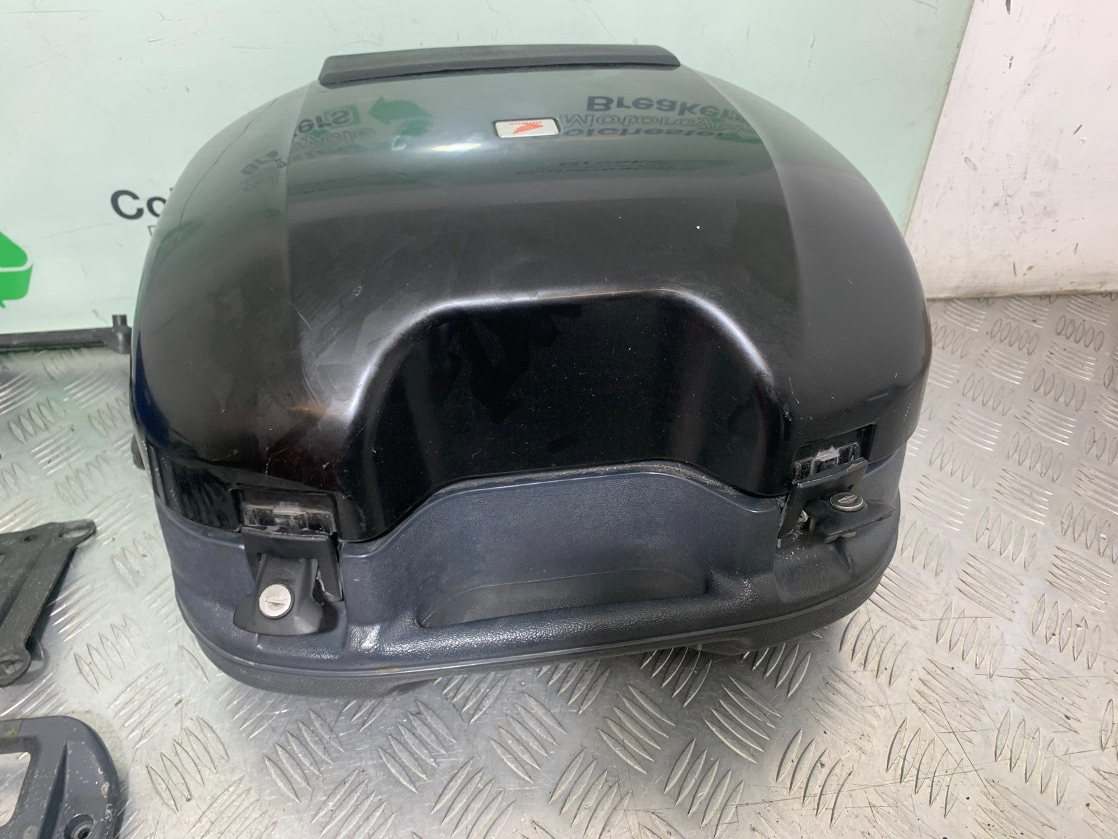 HONDA ST1100 PAN EUROPEAN HONDA TOP BOX AND RACK  YEAR 1993-2001 (CMB1195)